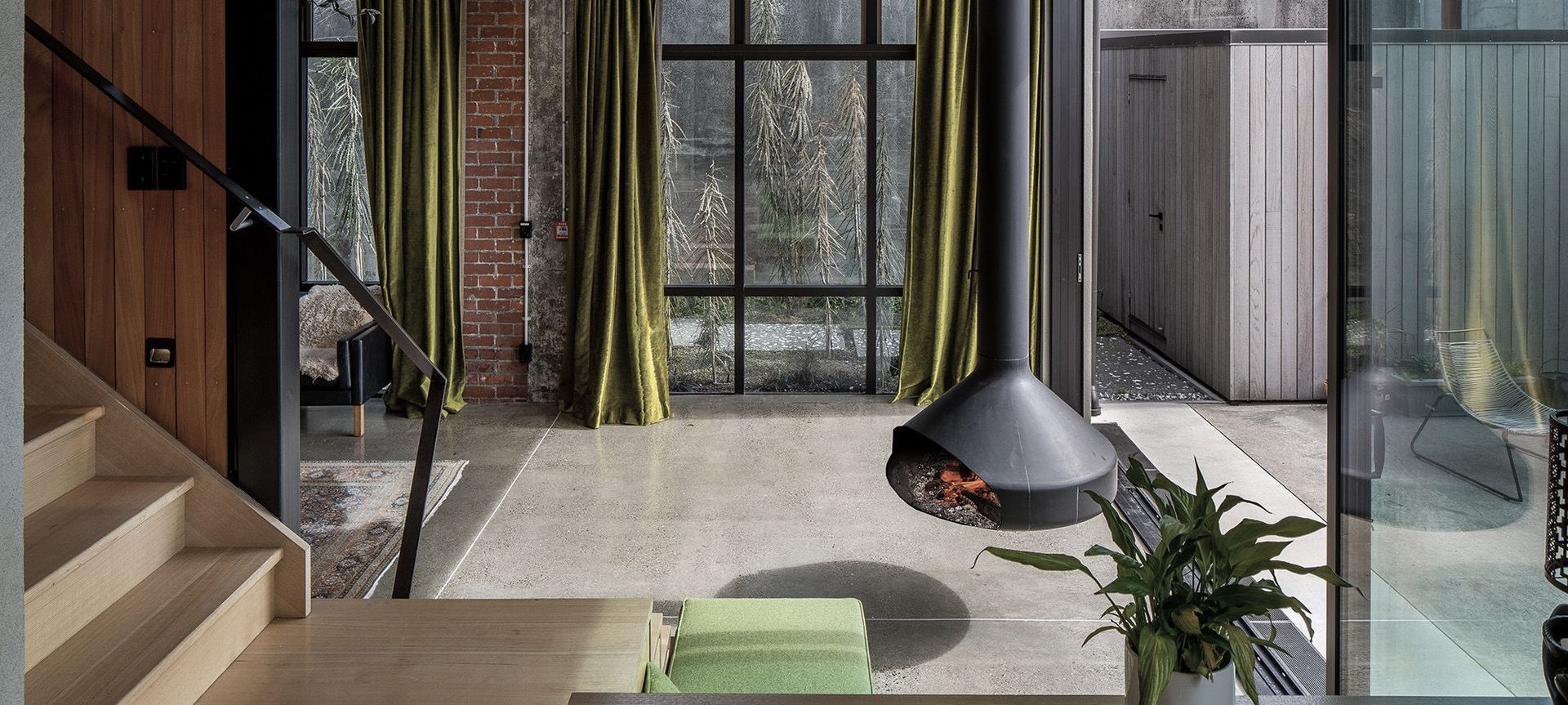 Carbonic Ice Apartment banner
