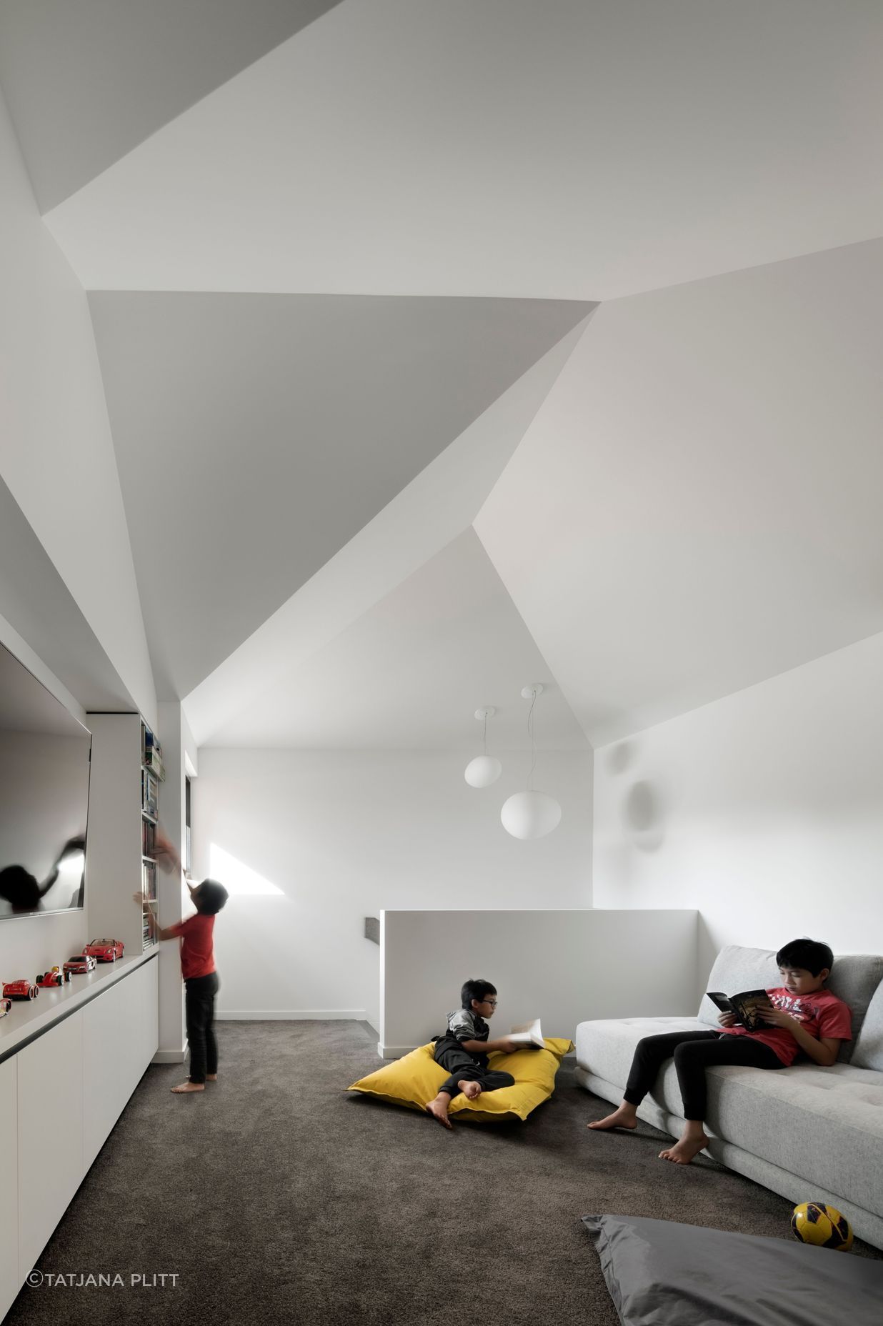 Chan-ArchitectureHilda-HouseTatjana-Plitt242.jpg