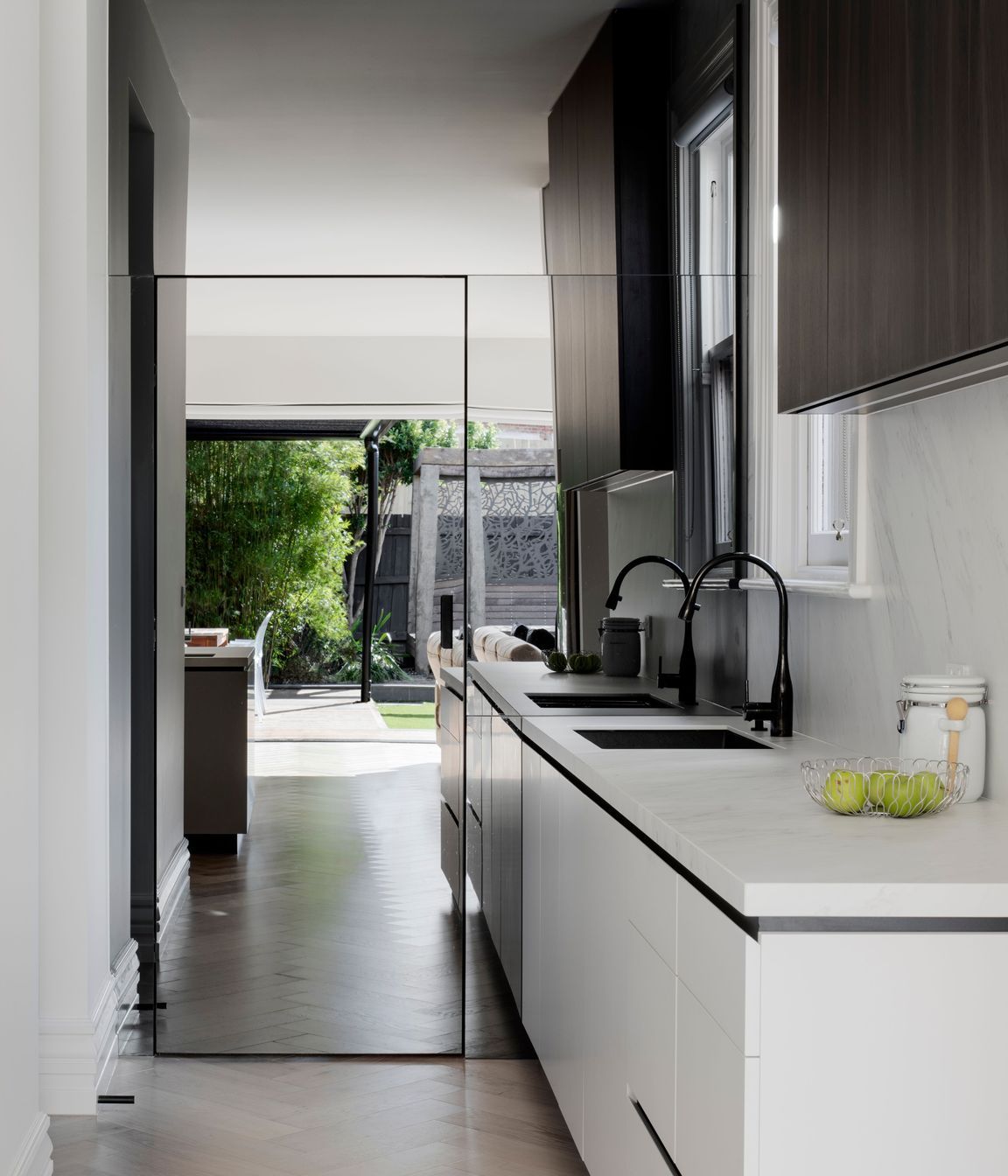 Chan-ArchitectureHilda-HouseTatjana-Plitt370.jpg
