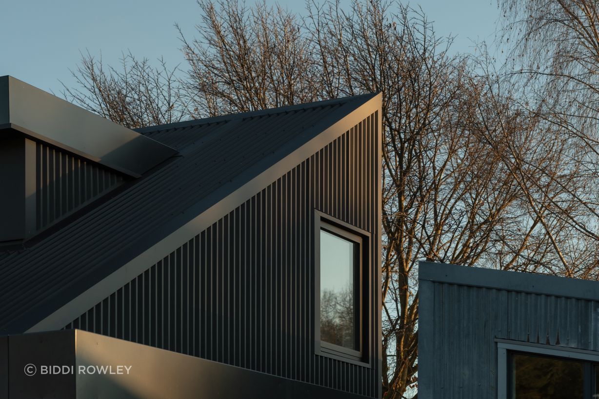 ChaneyNorman-PointyFlatHouse-BiddiRowley-5446-v2.jpg