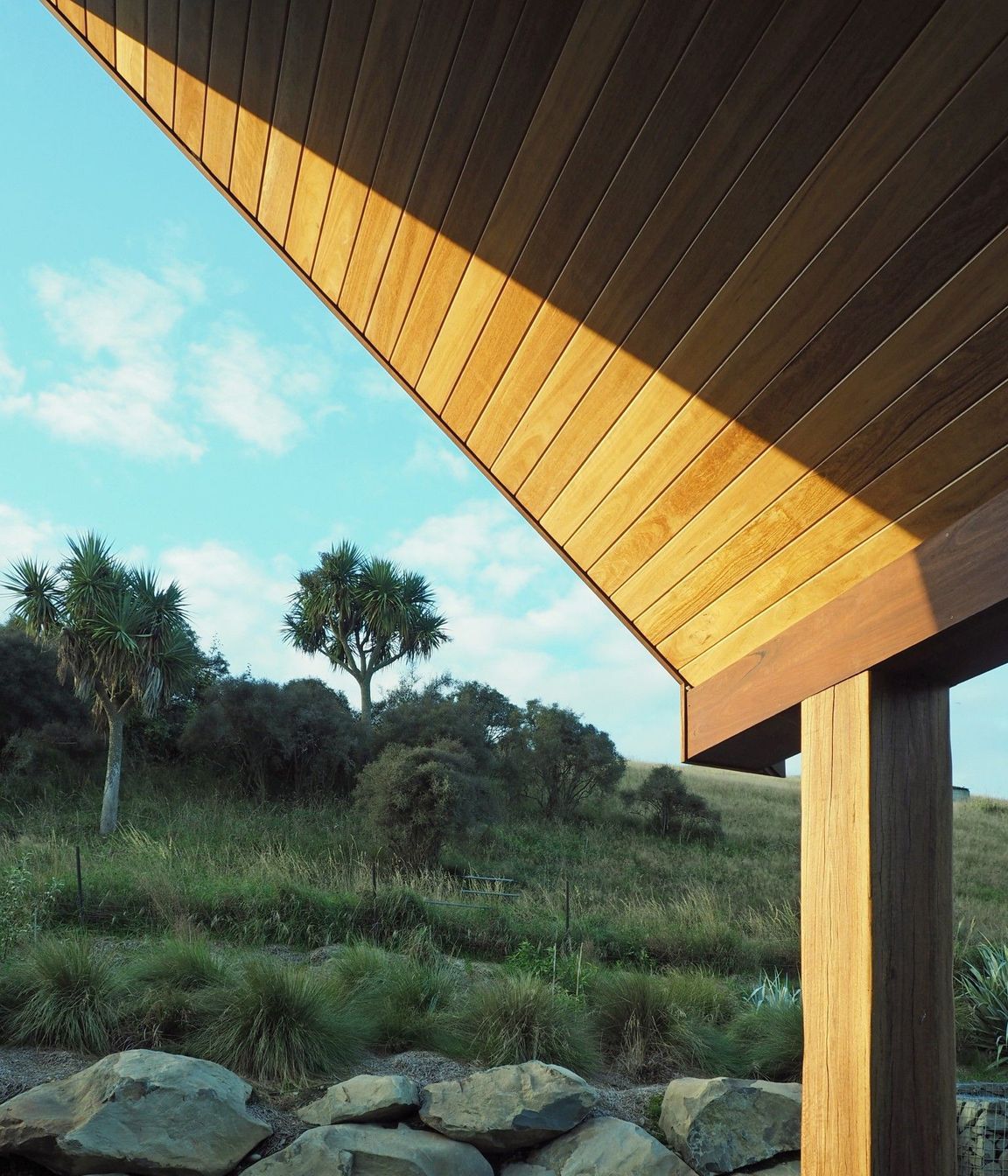Chaplin-Crooks-ArchitectsWalnut-CottageCovered-deck-looking-northeast.jpg