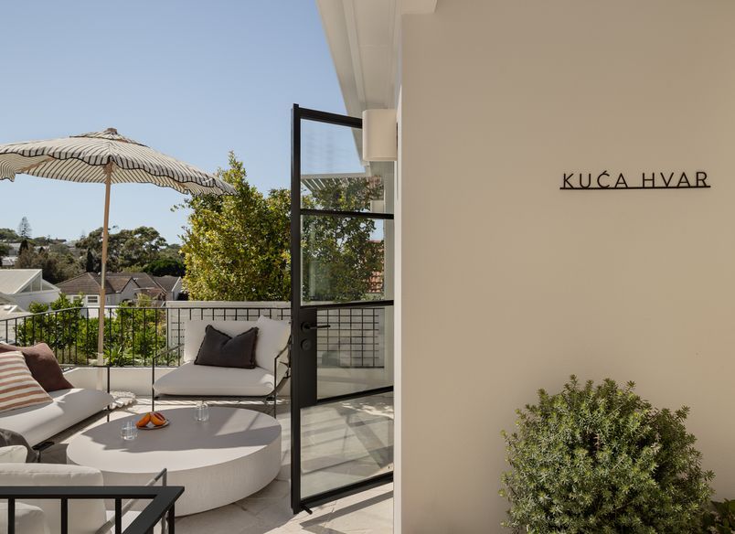 Kuća Hvar, Clovelly