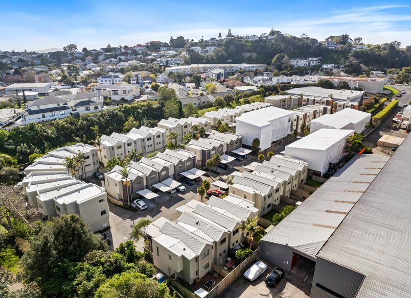 Hunters Park Drive, Three Kings