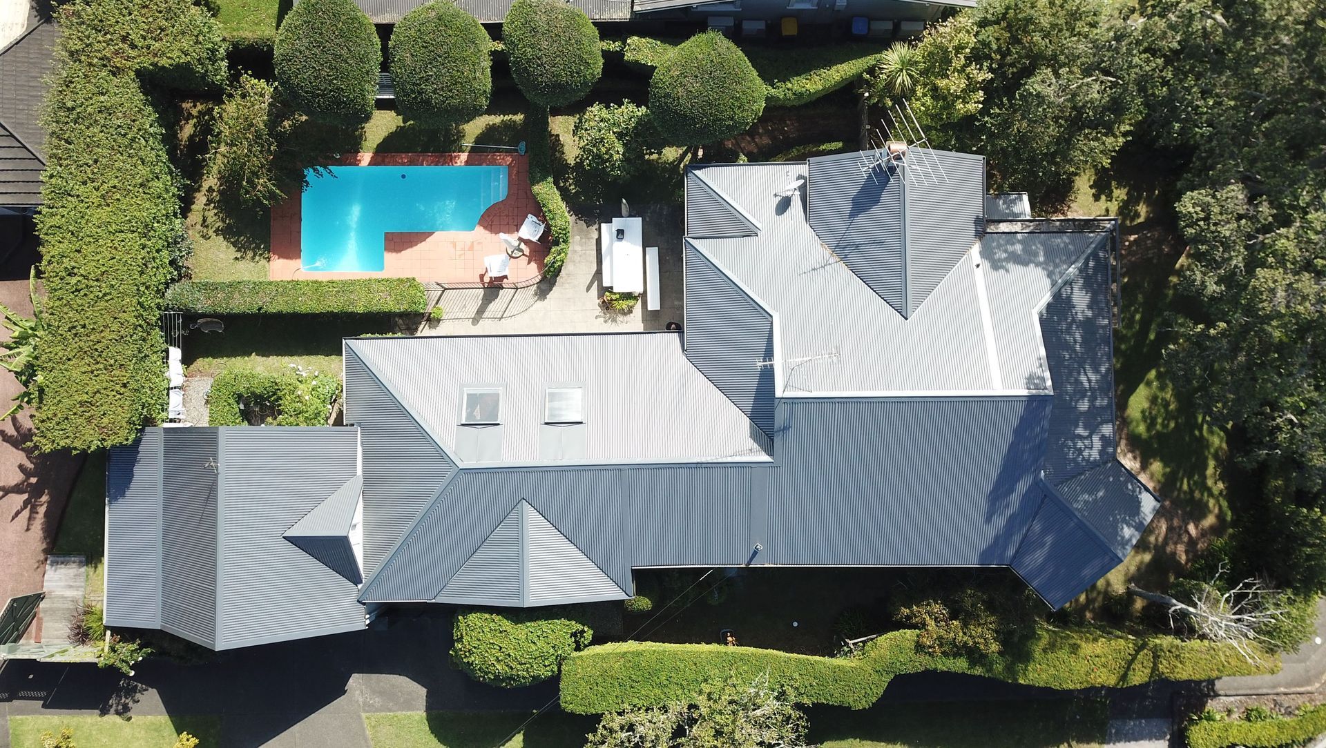 Remuera Re-roof banner