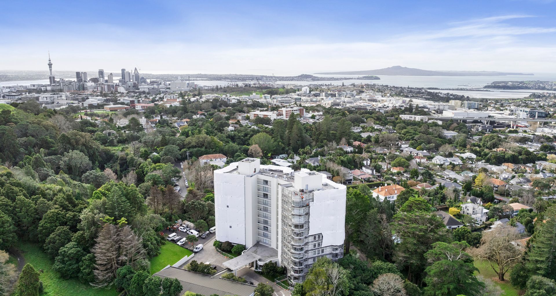 The Pines Apartments - Auckland banner