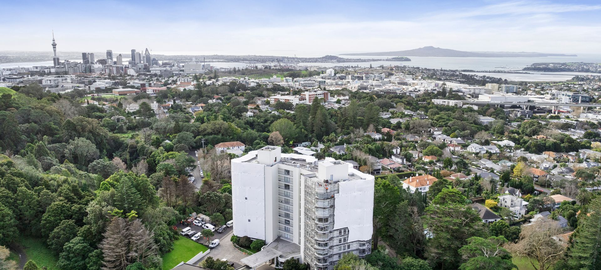 The Pines Apartments - Auckland banner