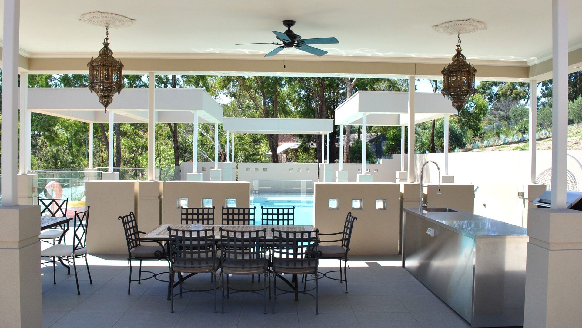 Arnold Donvale banner