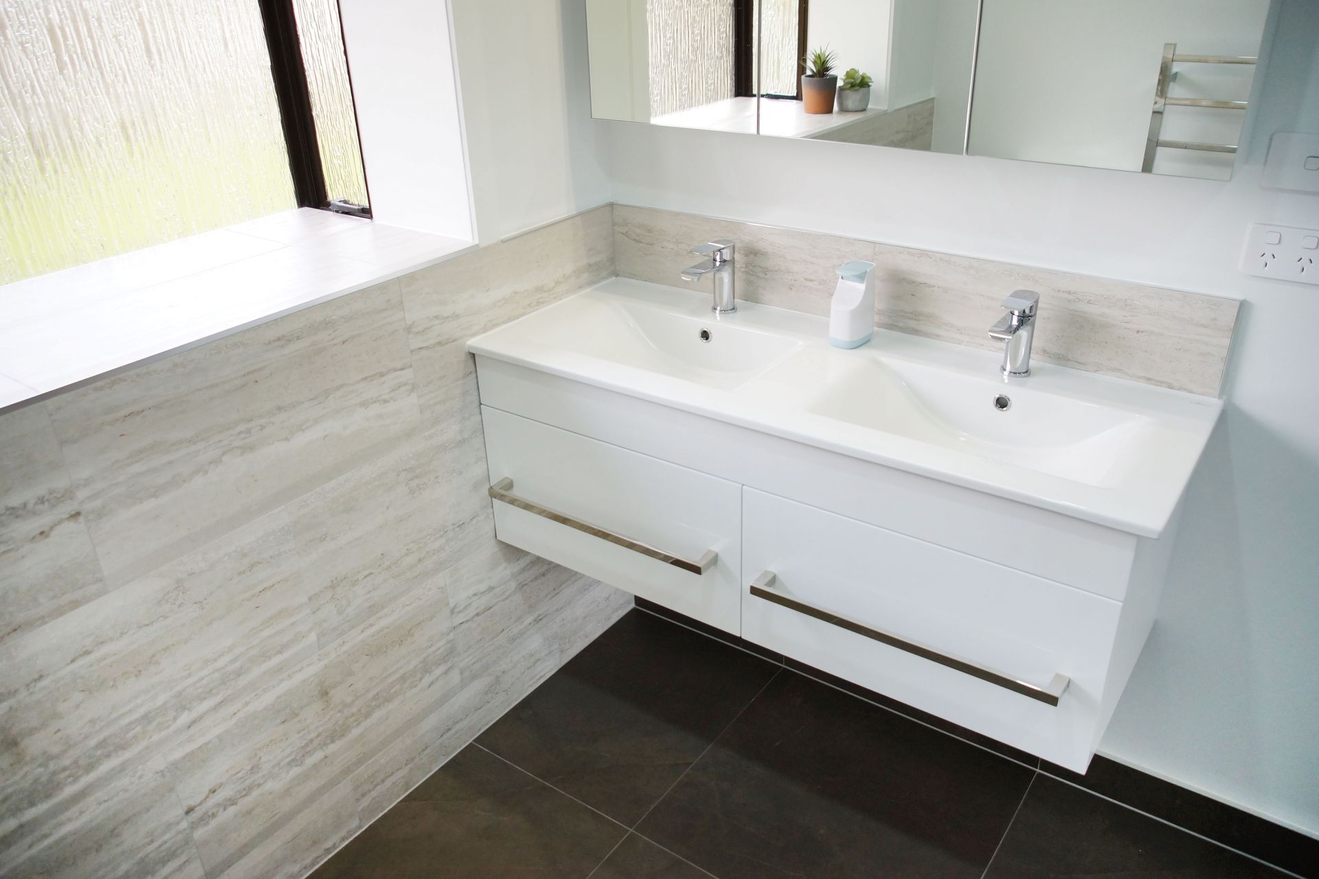Low Maintenance Kitchen and Bathroom renovation in Auckland
