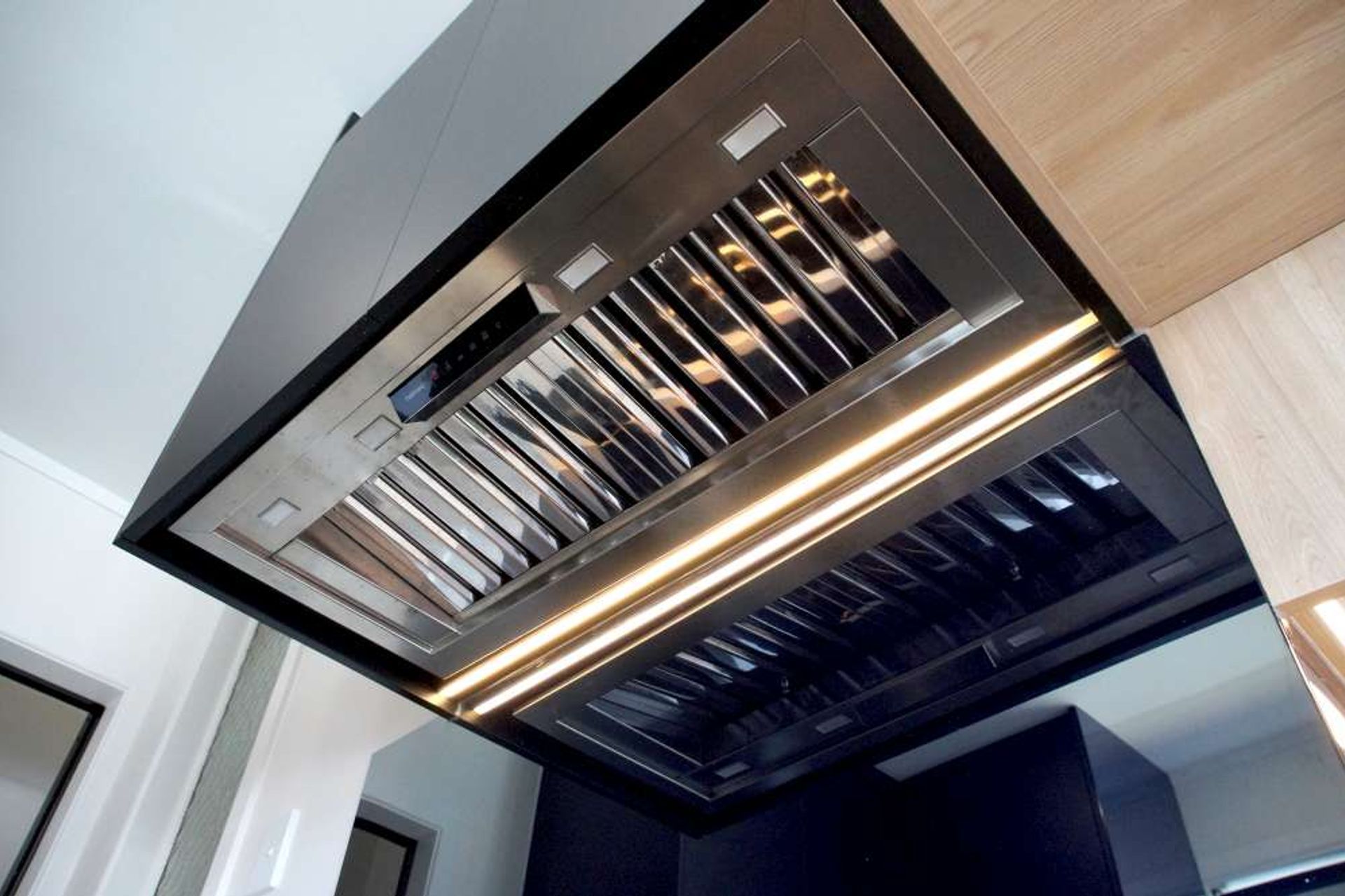 Entertainers Dream
Kitchen & Bar