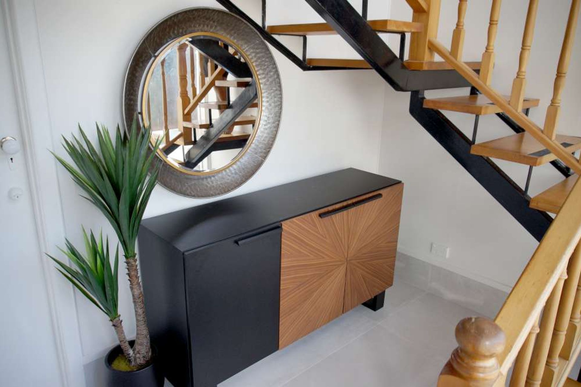 Entertainers Dream
Kitchen & Bar