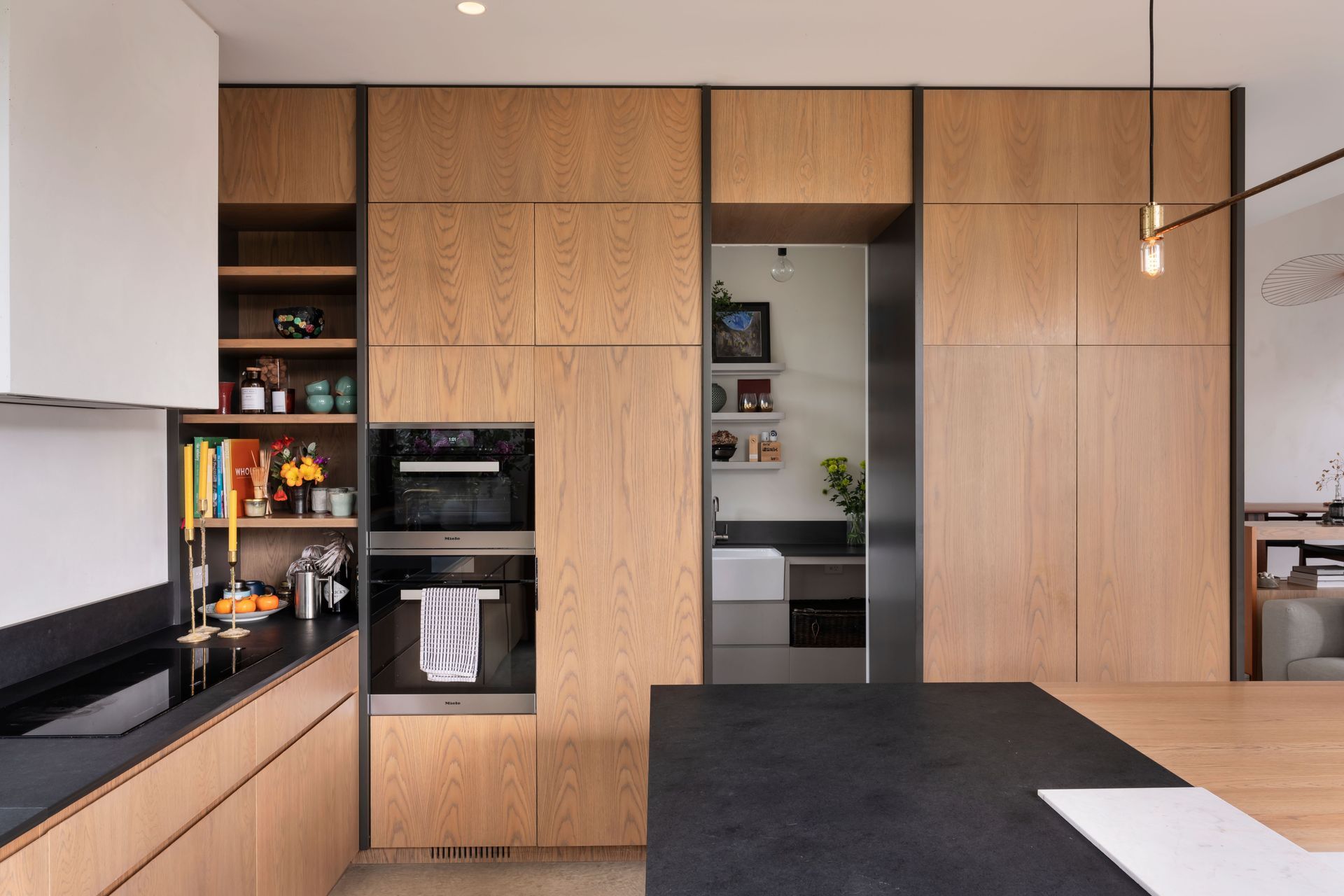 Photo by Sam Hartnett