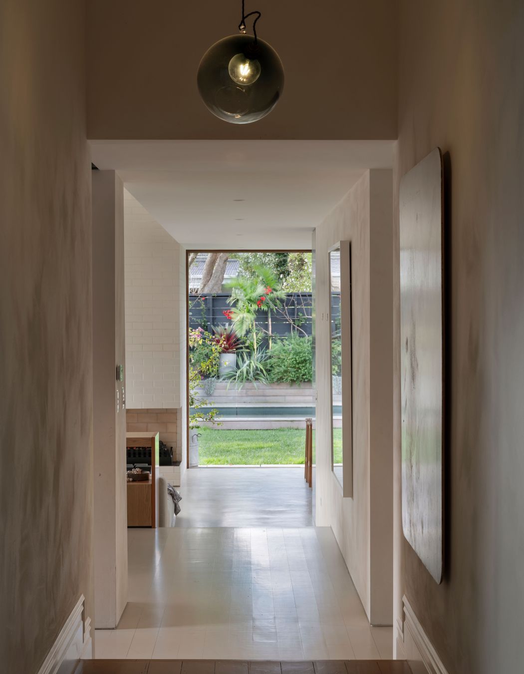 Photo by Sam Hartnett