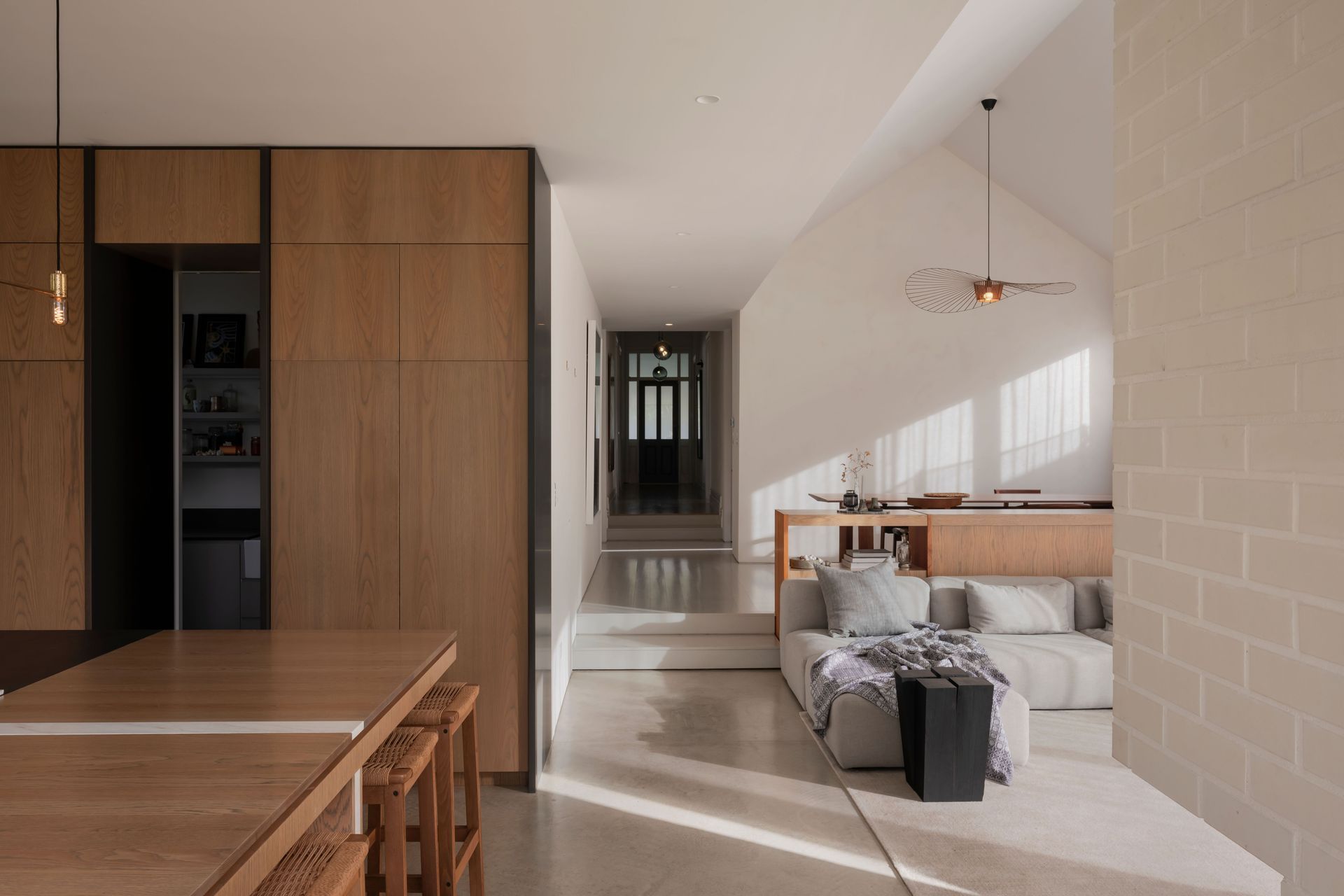 Photo by Sam Hartnett