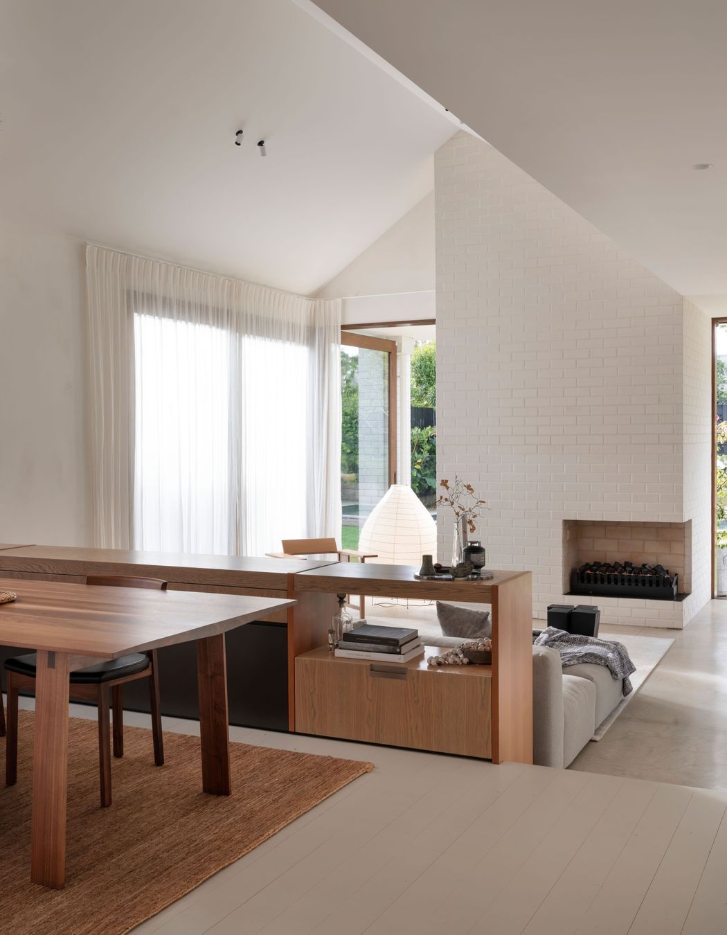 Photo by Sam Hartnett