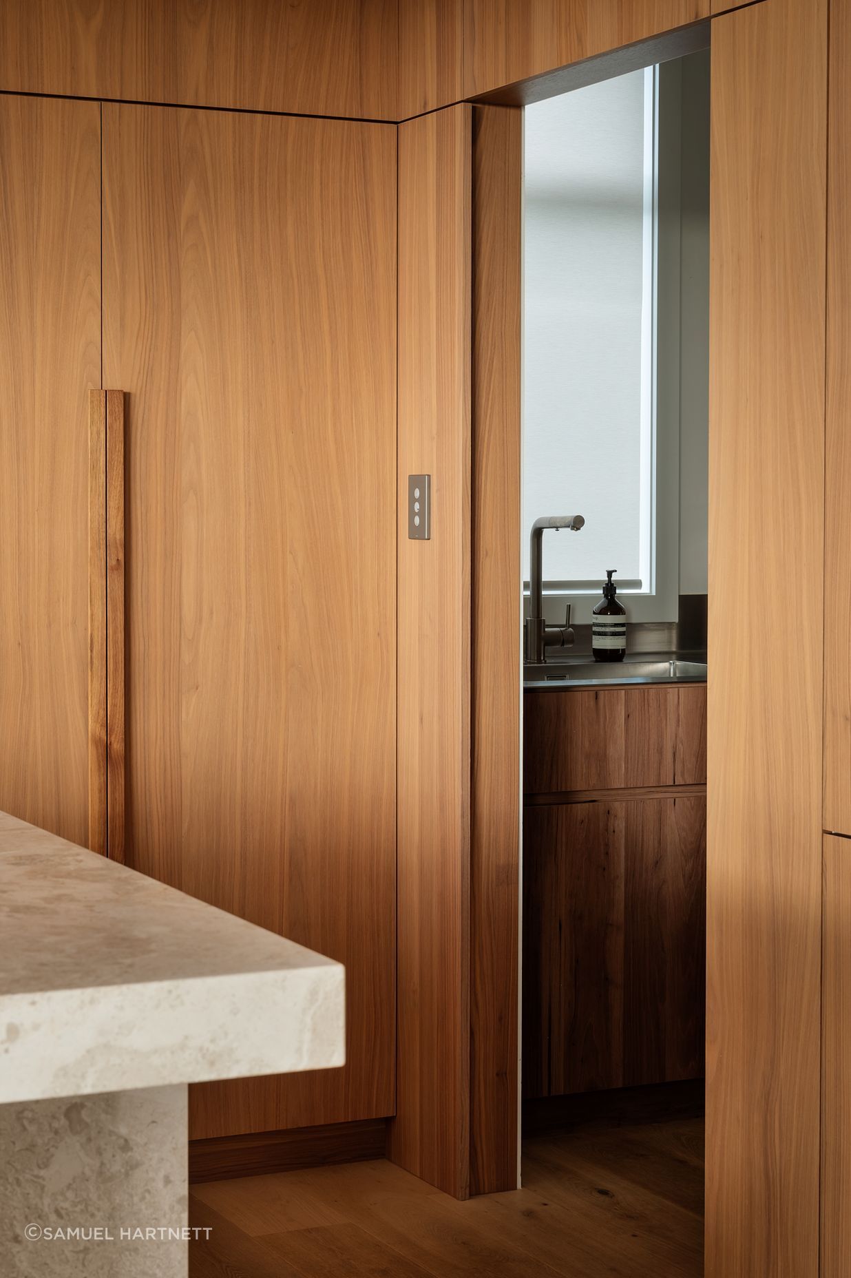 Te Atatū Residence - Timber Veneers