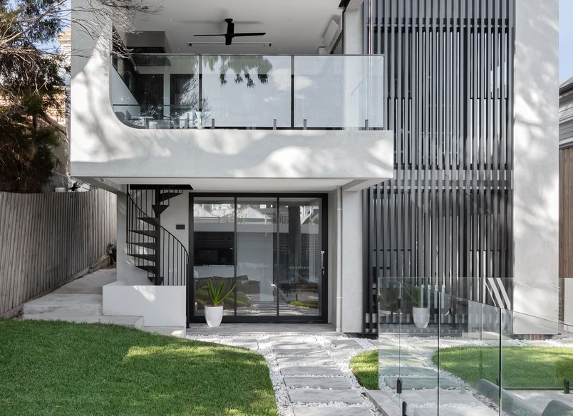 Daisy House