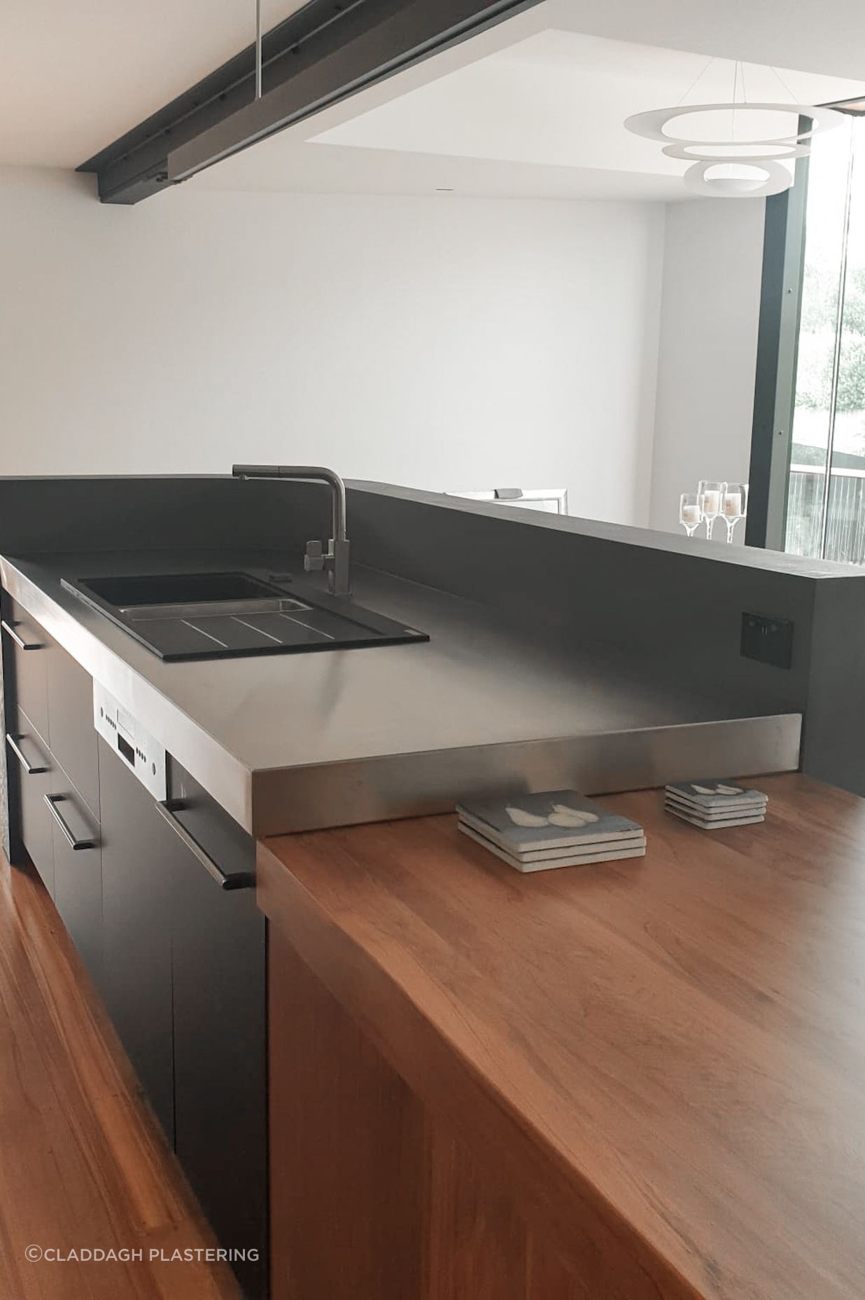 Polished plaster splashback