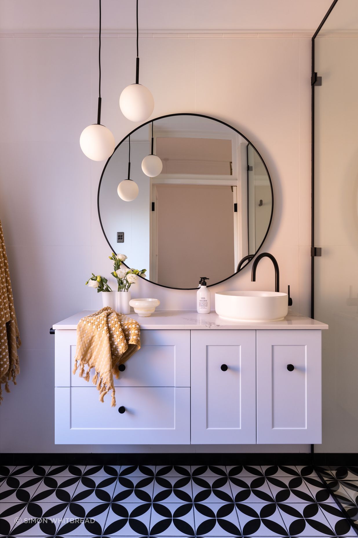 Daughters-bathroom-main-view-Mosman-01-v2.jpg