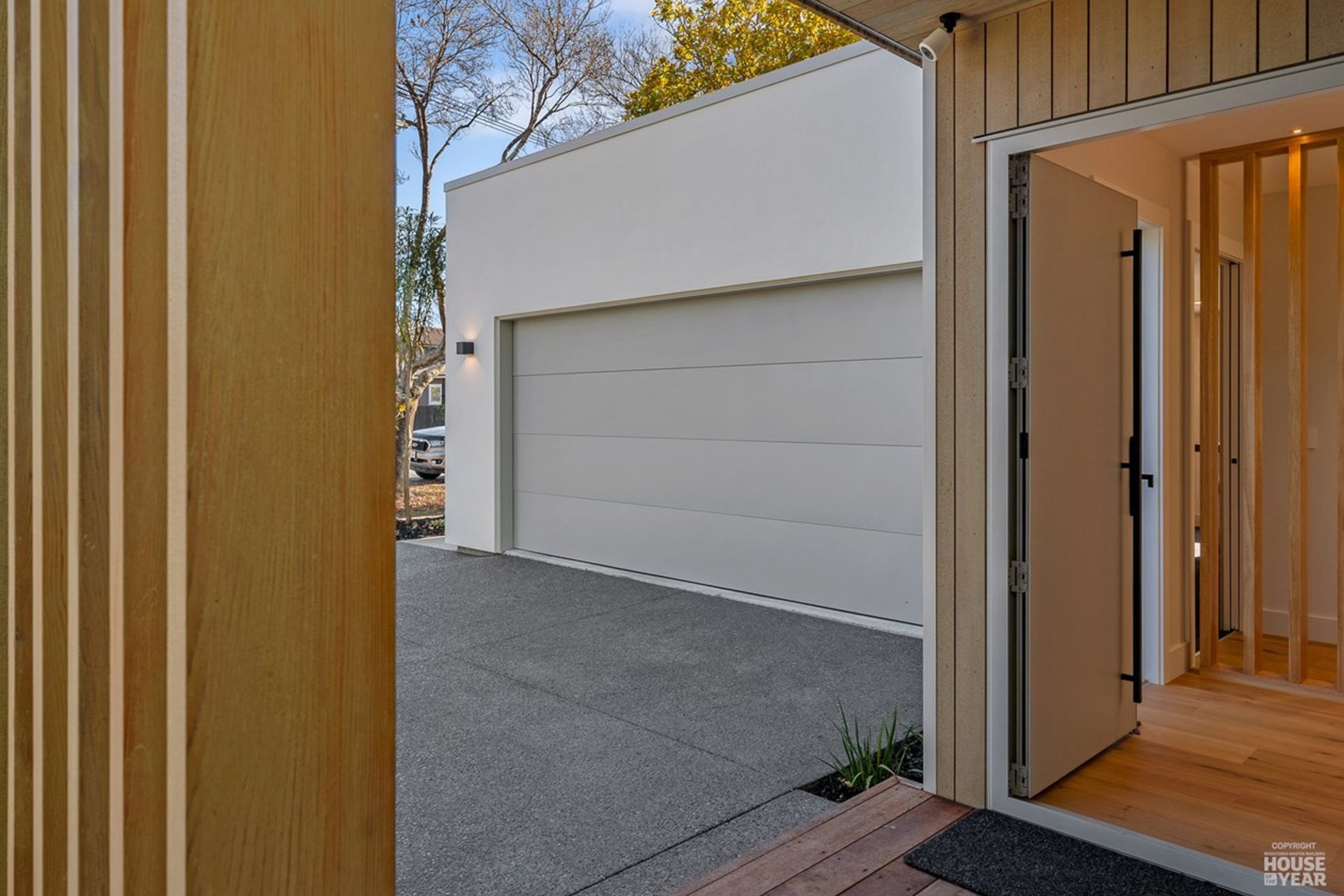 Design-Builders-Flatline-Smooth-Door-095mm-gauge-steel-2.jpg