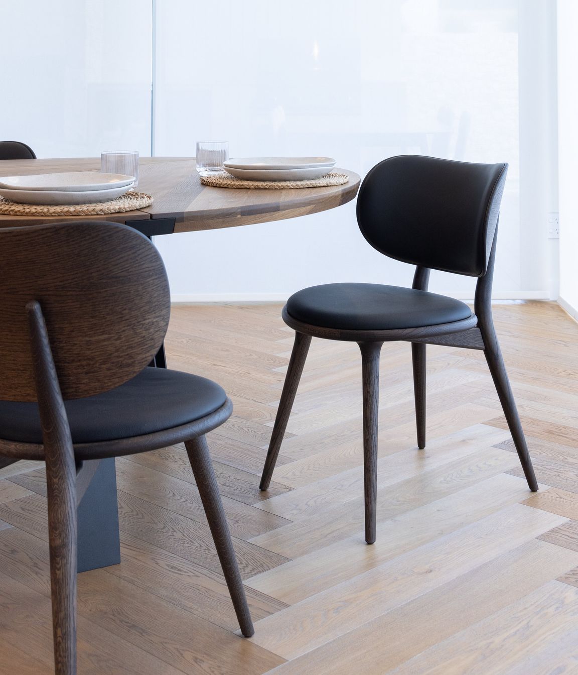 Dining-area-Salto-on-Hbone-v3.jpg