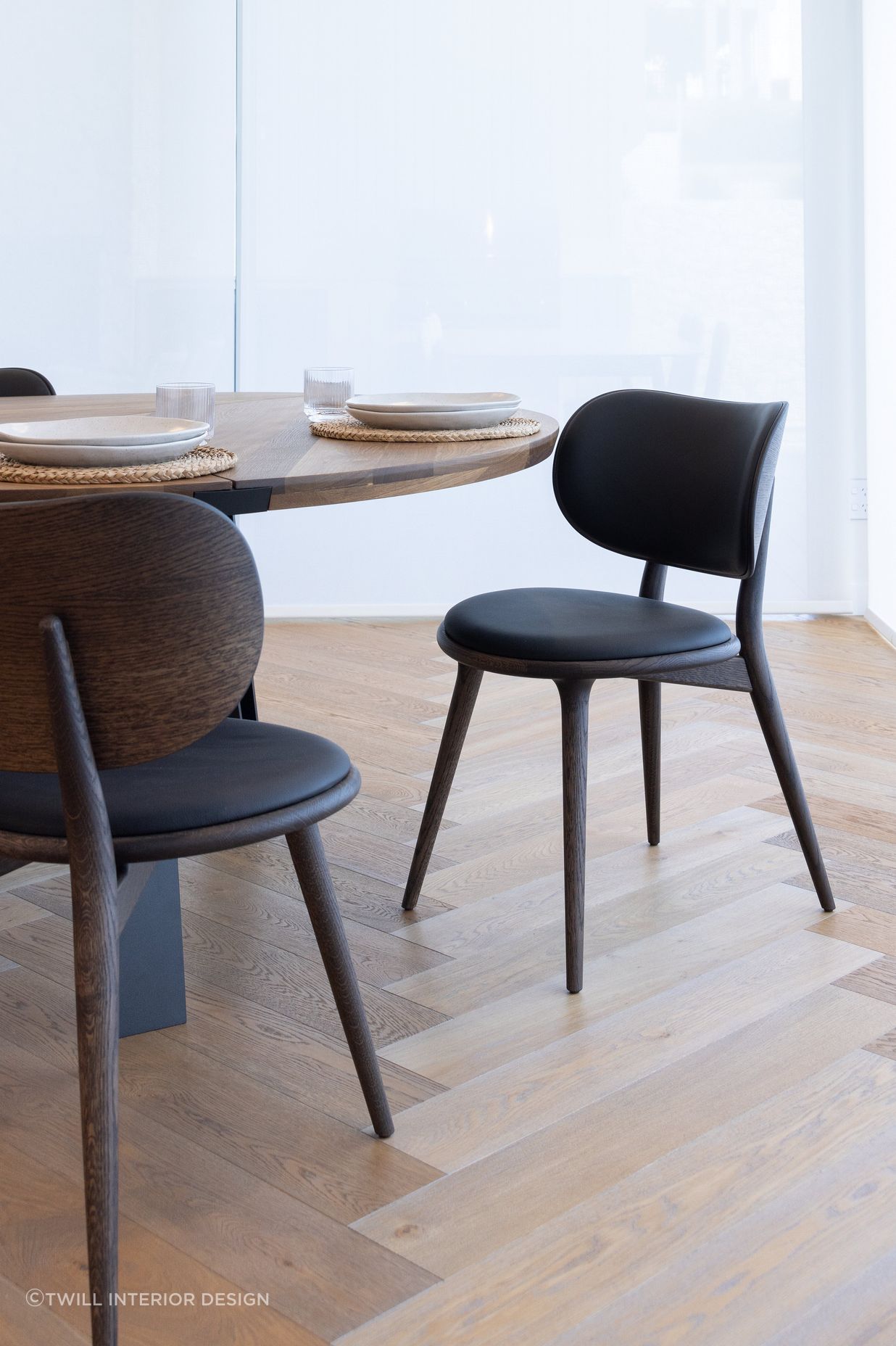 Dining-area-Salto-on-Hbone-v3.jpg