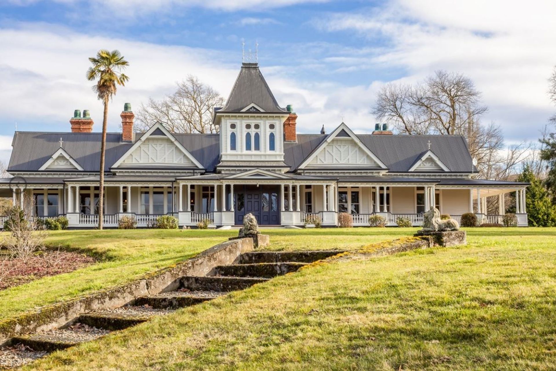 Rutherford Homestead, Leslie Hills:   Photo Credit AJ Scott