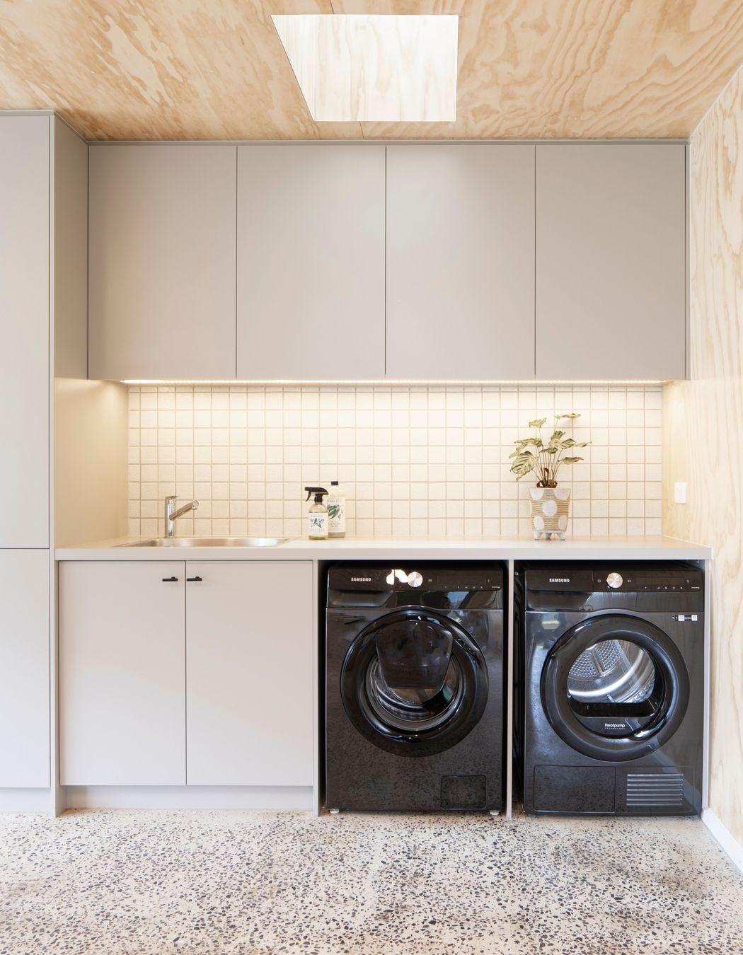Clifton Hill Studio & Laundry Addition