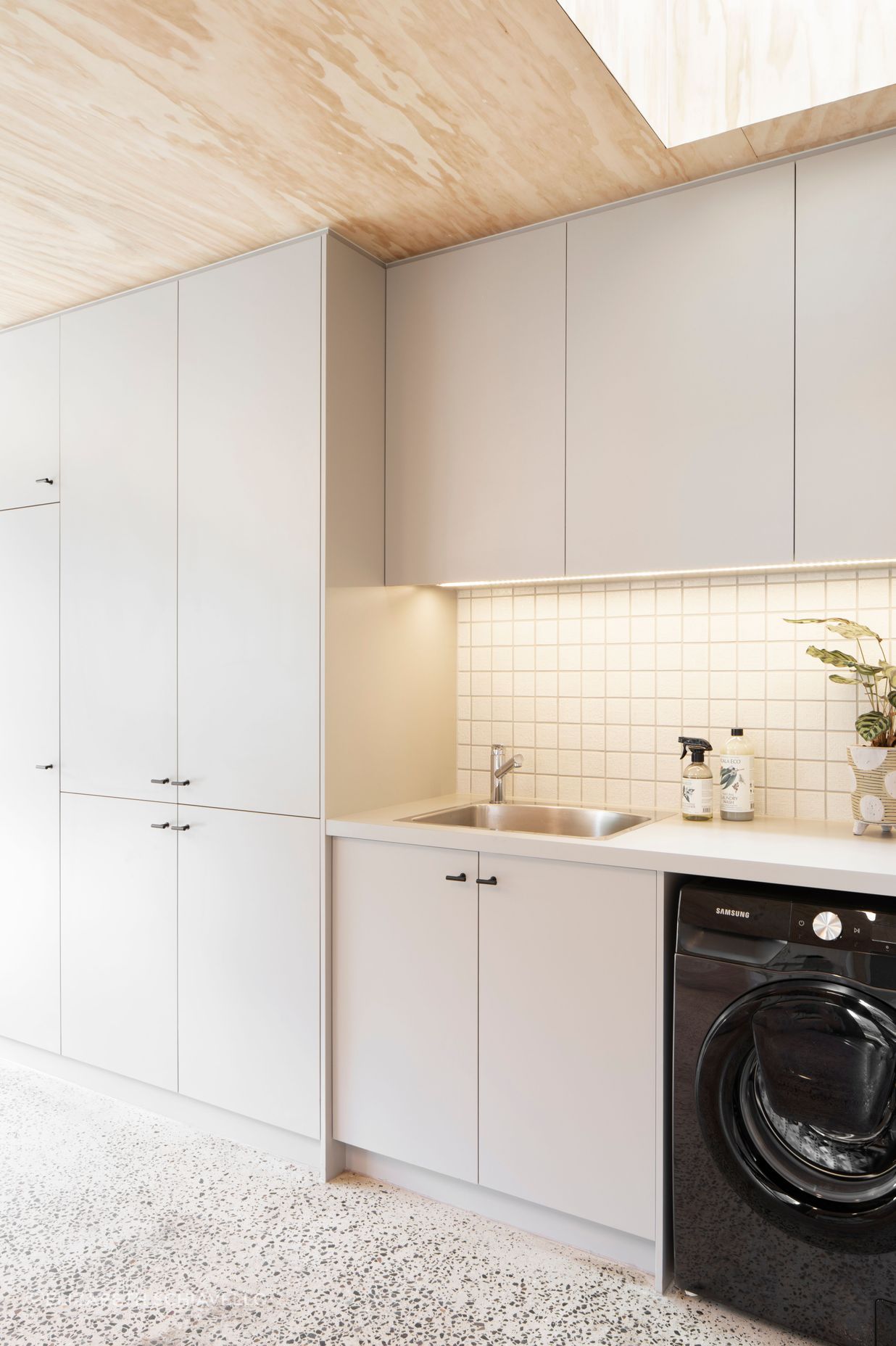 Clifton Hill Studio & Laundry Addition