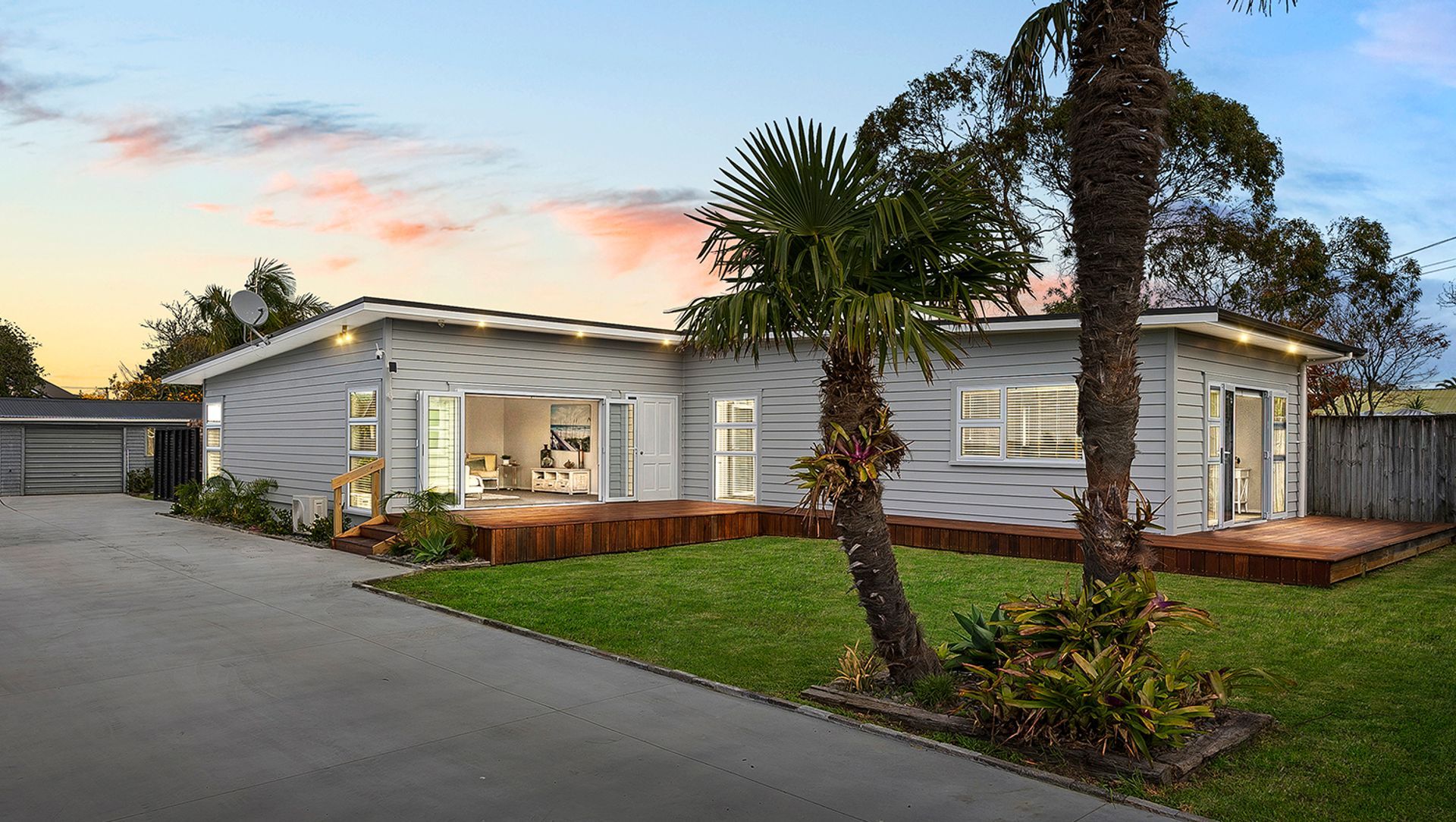 Beachlands Bach Renovation banner