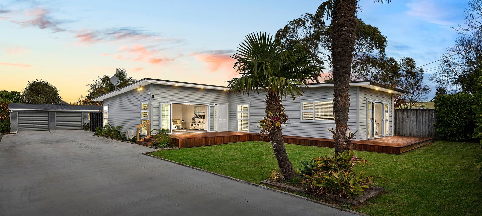 Beachlands Bach Renovation banner