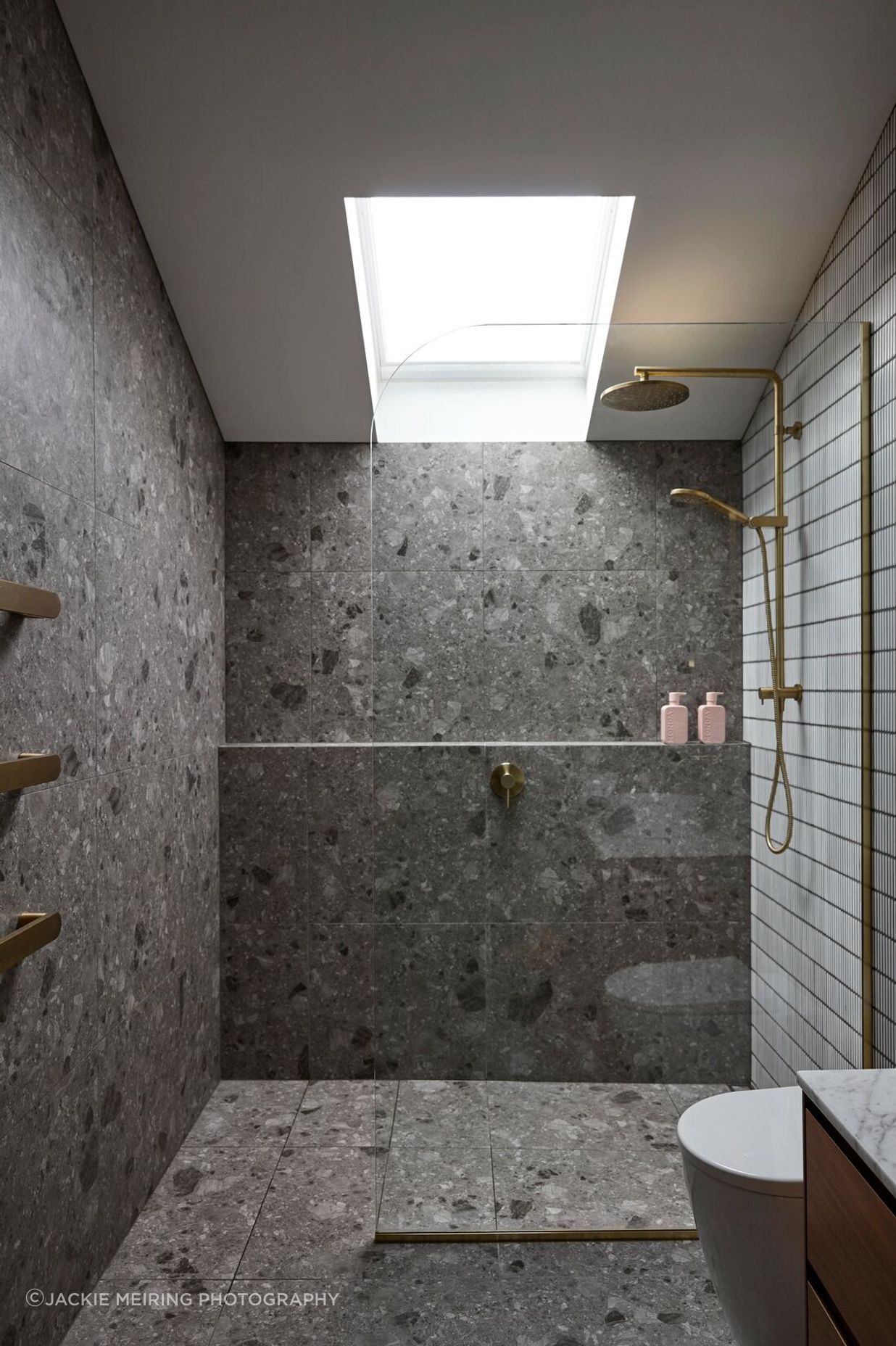Ensuite-2-0-2344-0-1652.jpg