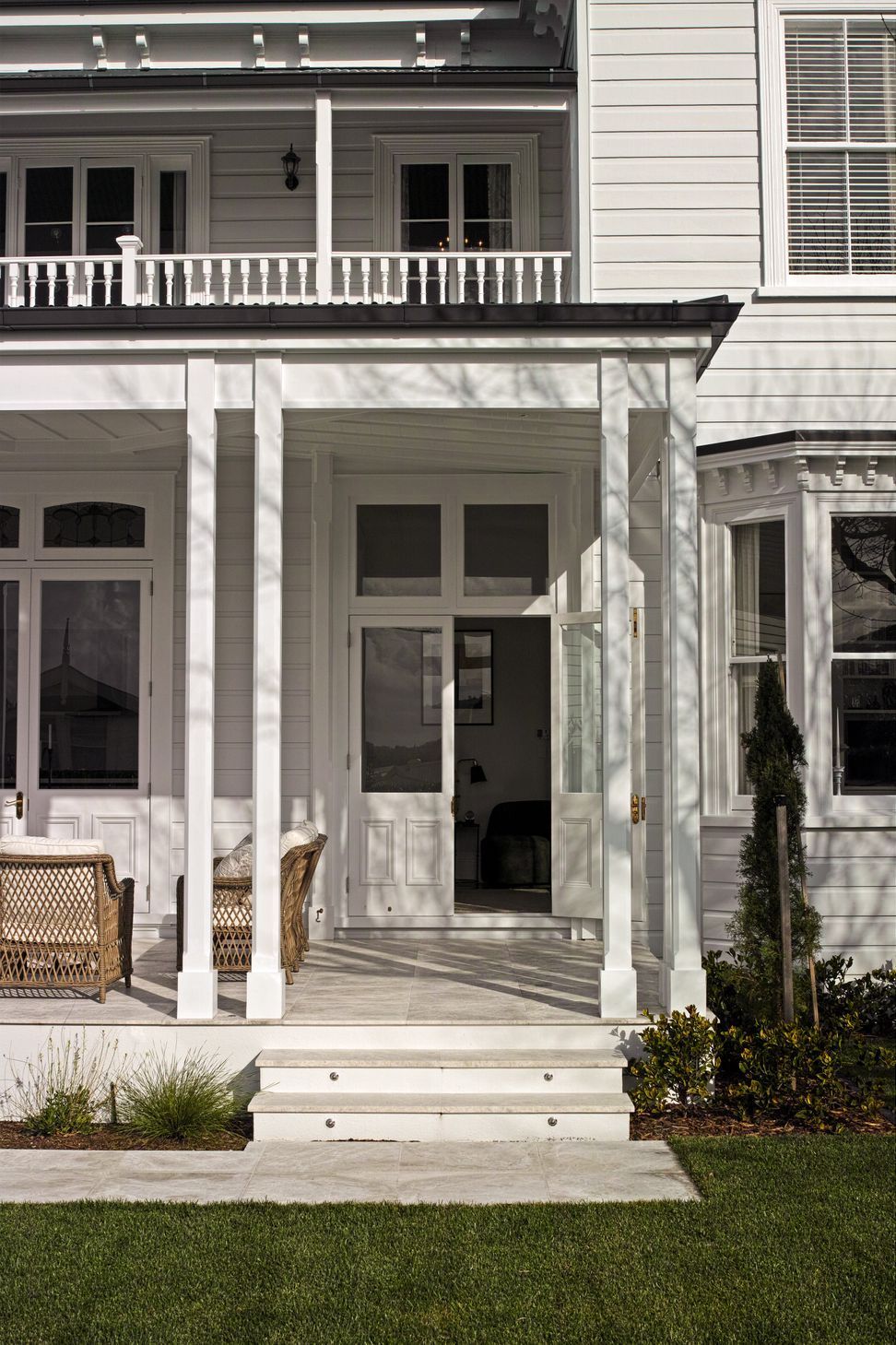 Exterior06.jpg