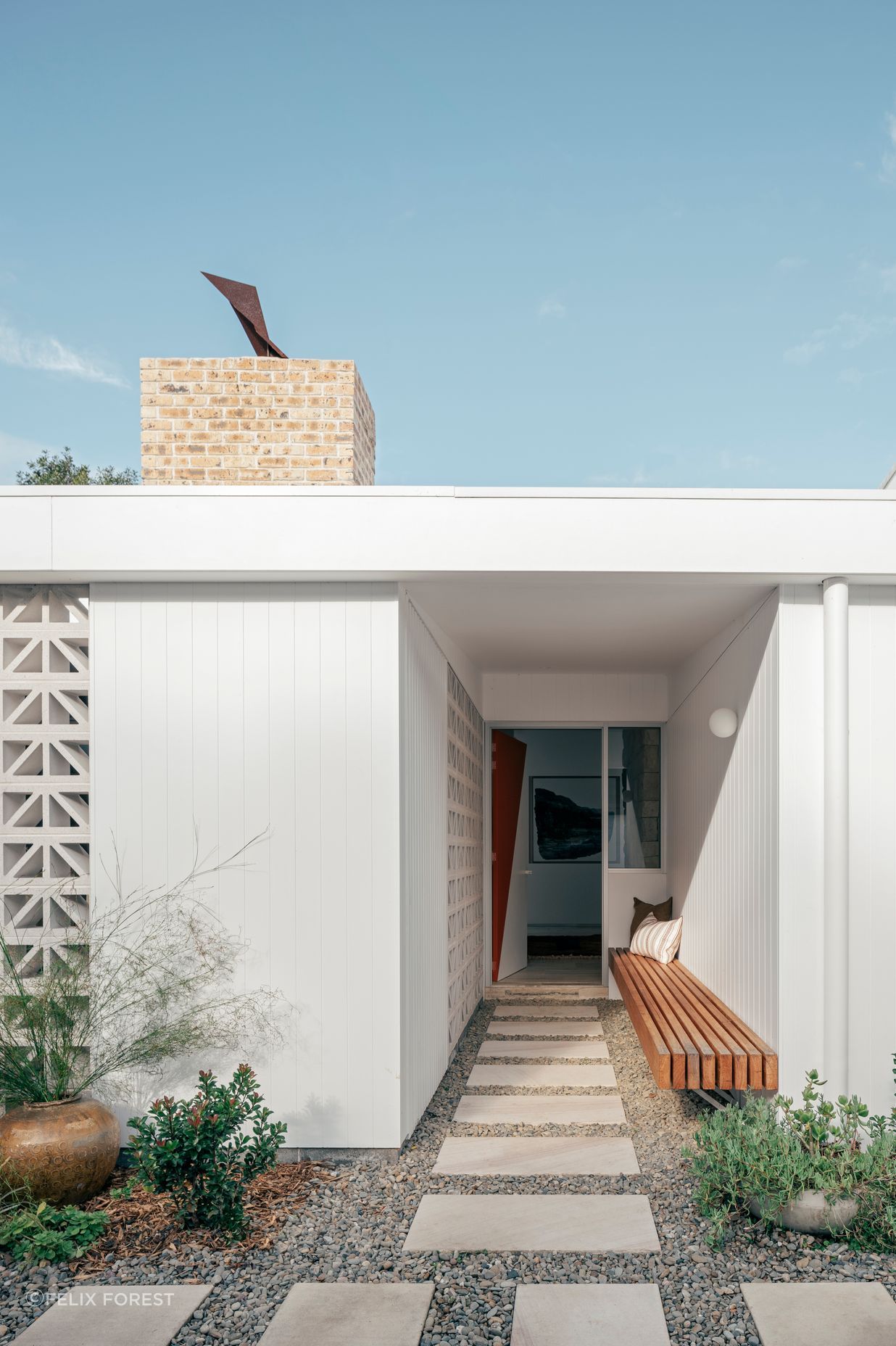 Gezellig House