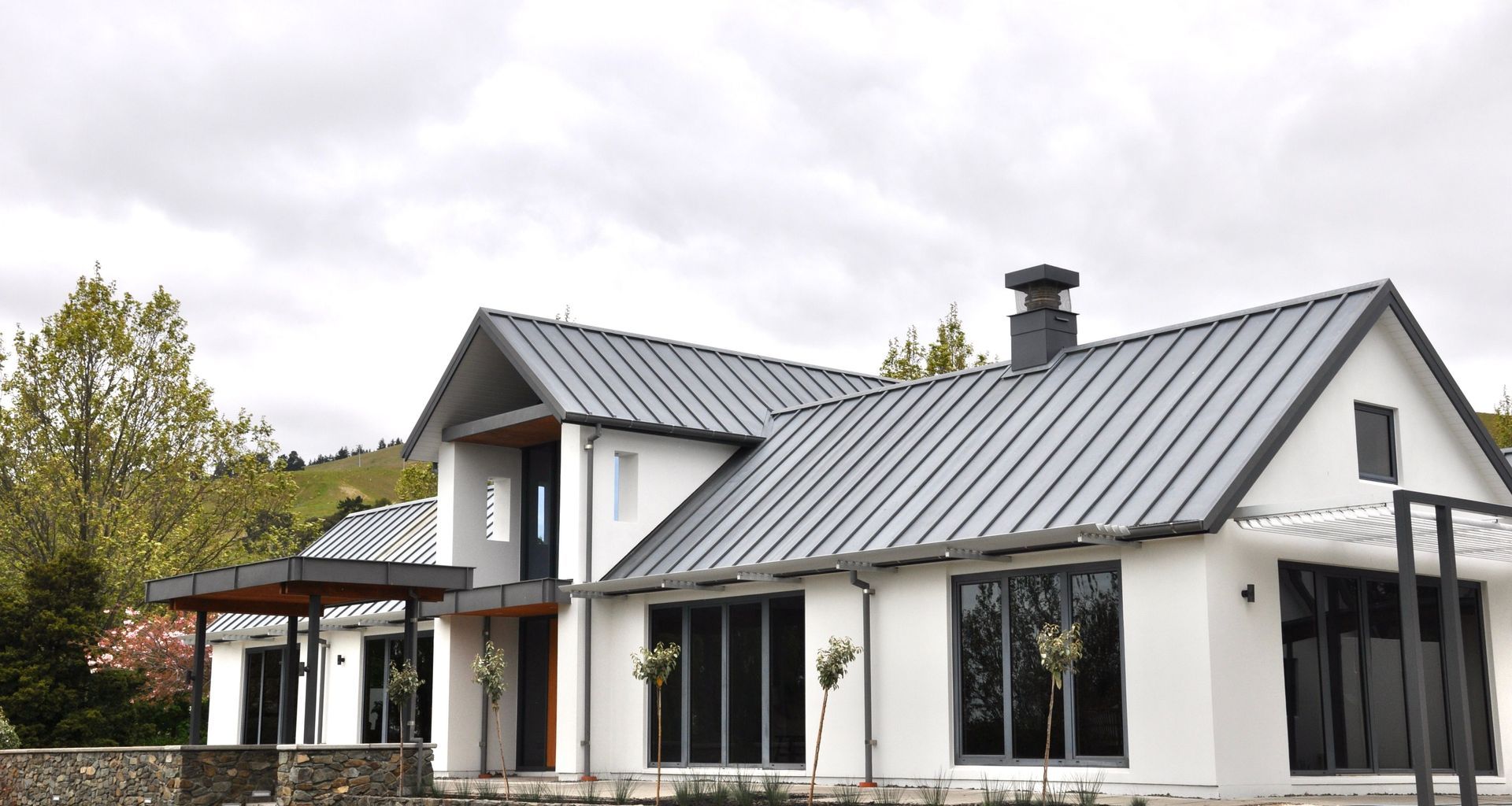 Home Staging, Colour Consult and Interior Design - Dry Hills Rise banner