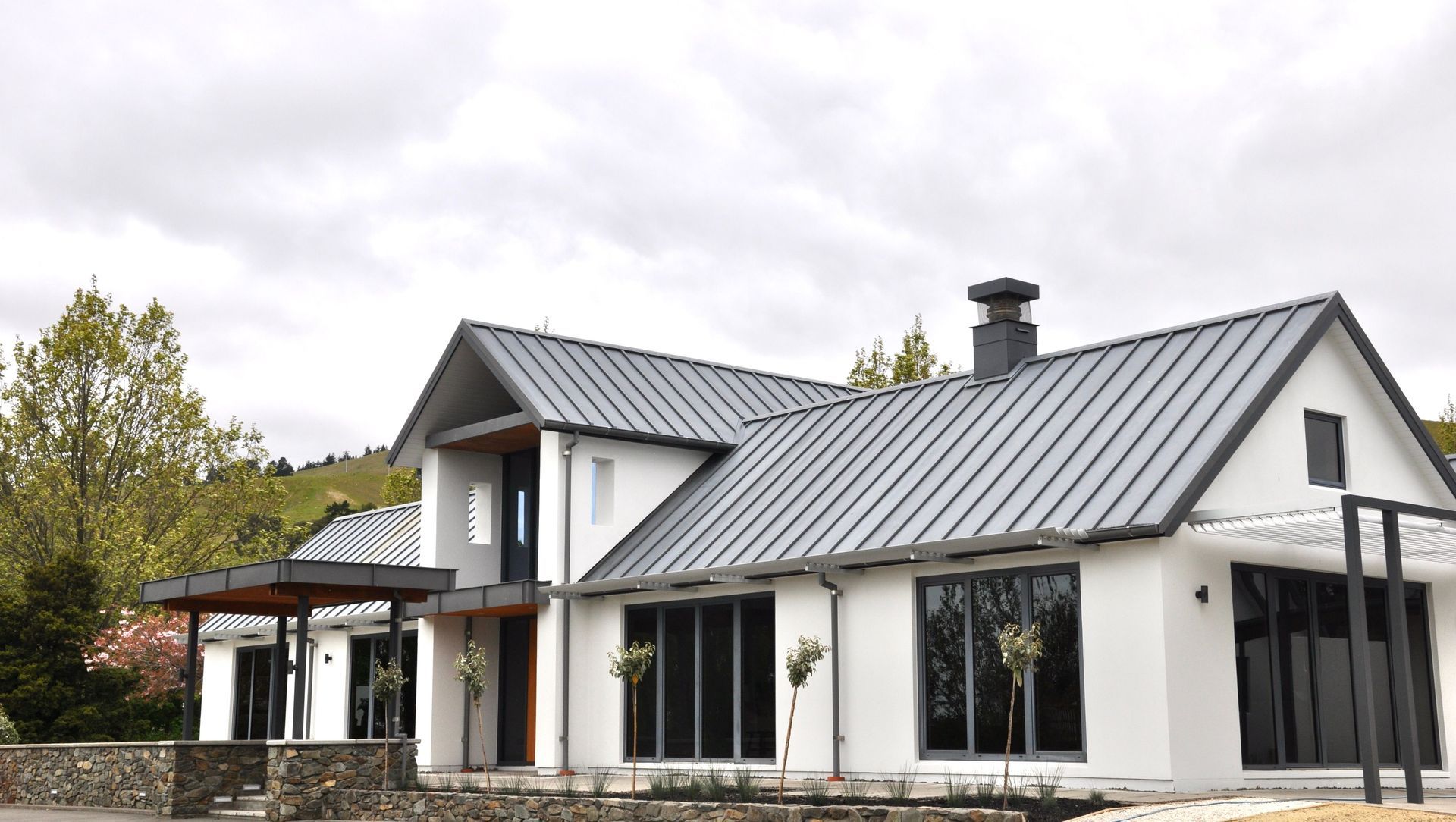 Home Staging, Colour Consult and Interior Design - Dry Hills Rise banner