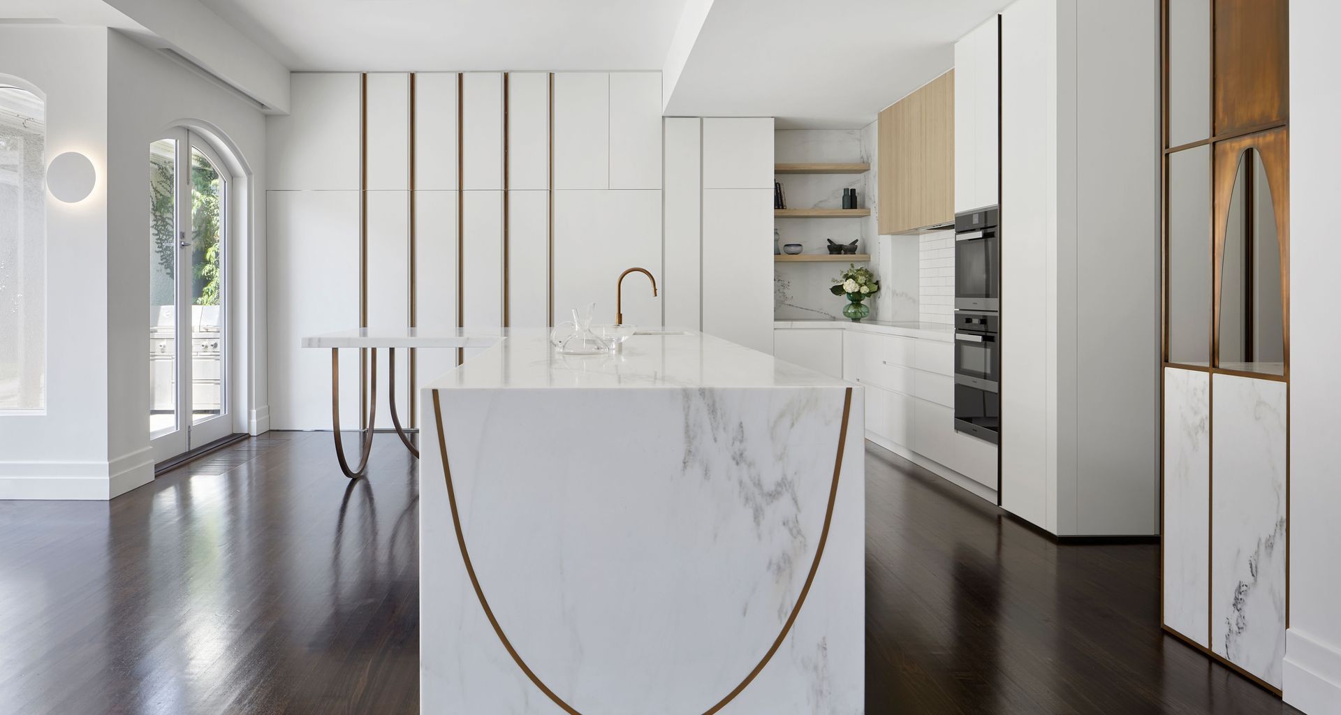 Deco Residence banner