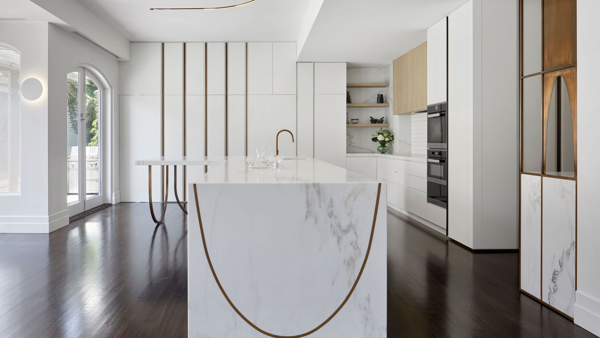 Deco Residence banner