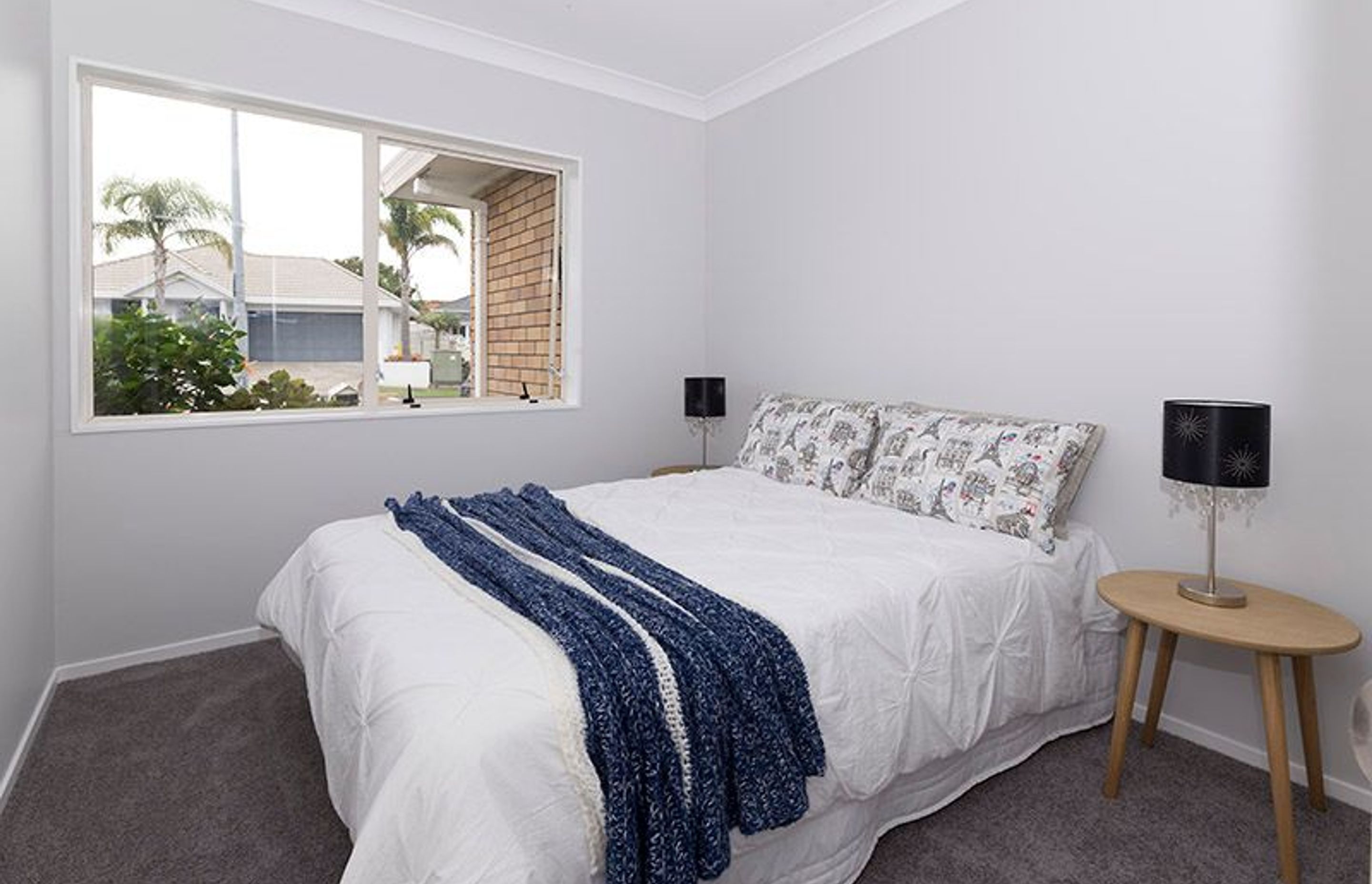 Large Single  bedroom could also be a study

