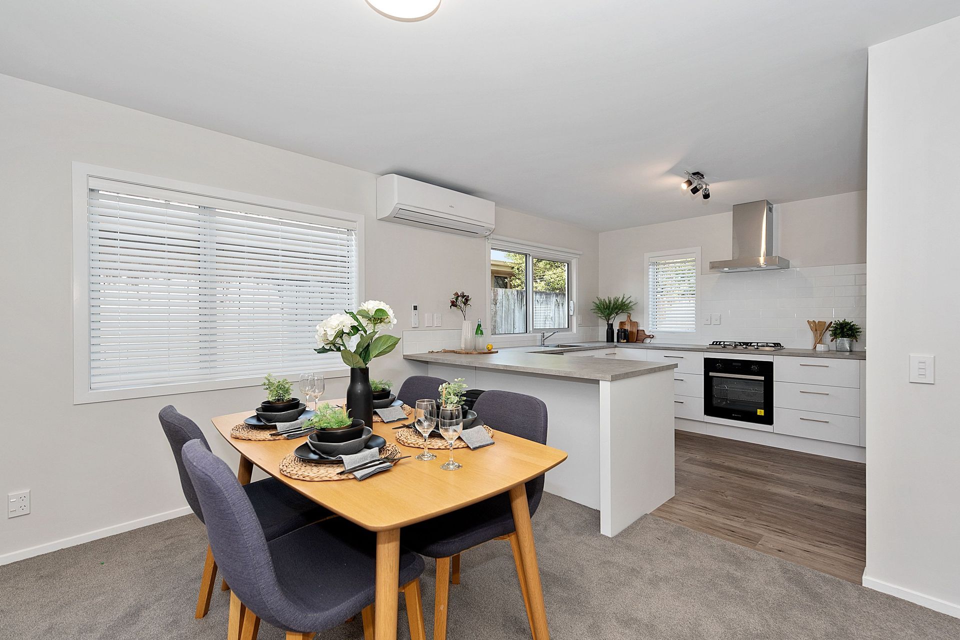 Villa Vanto Reclad, Hamilton