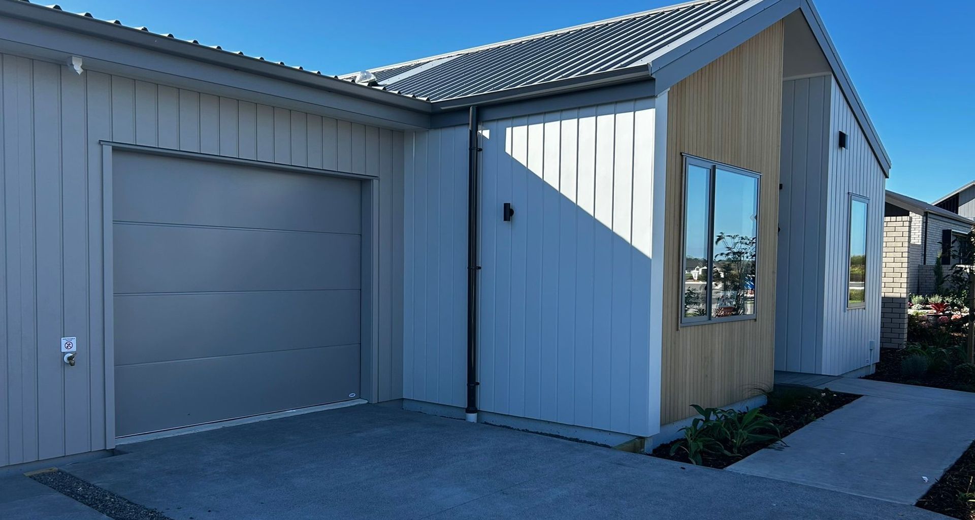 Contemporary Living | Colorsteel® banner