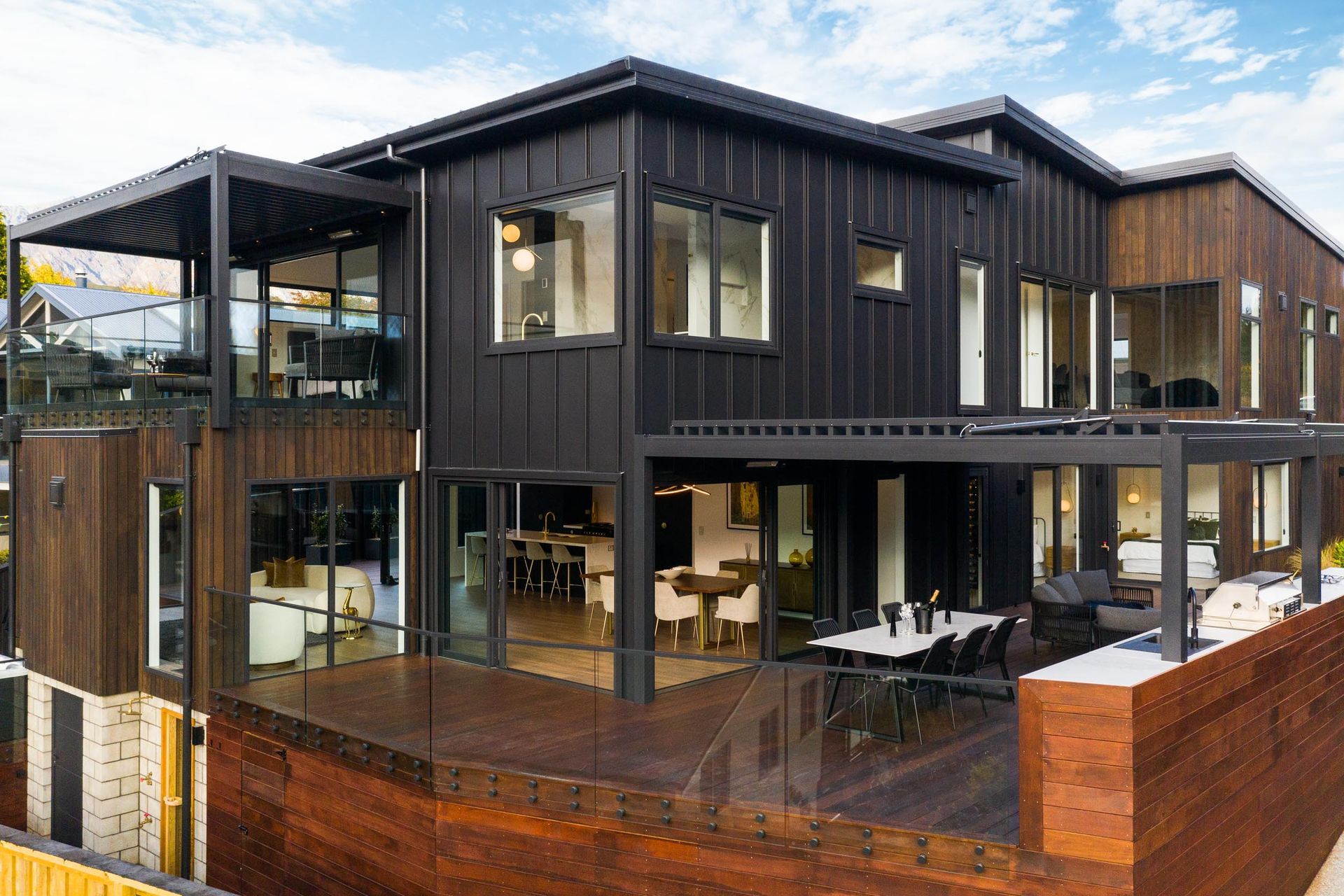 Year-Round Outdoor Spaces and Viewing Pleasure