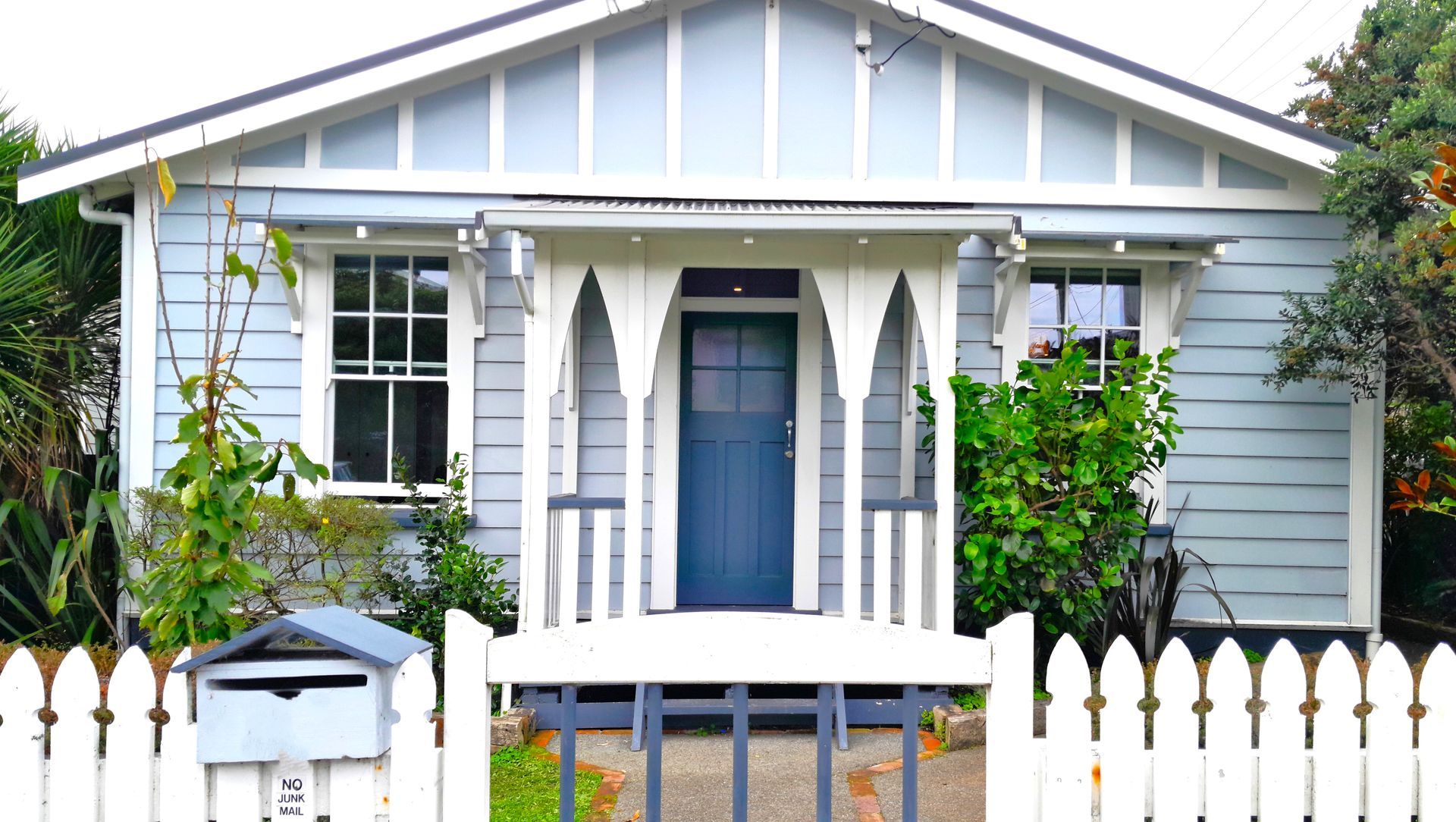 Keeping the heritage character of this 1920’s railway cottage was crucial when upgrading to Timber Retrofit Double Glazing.
