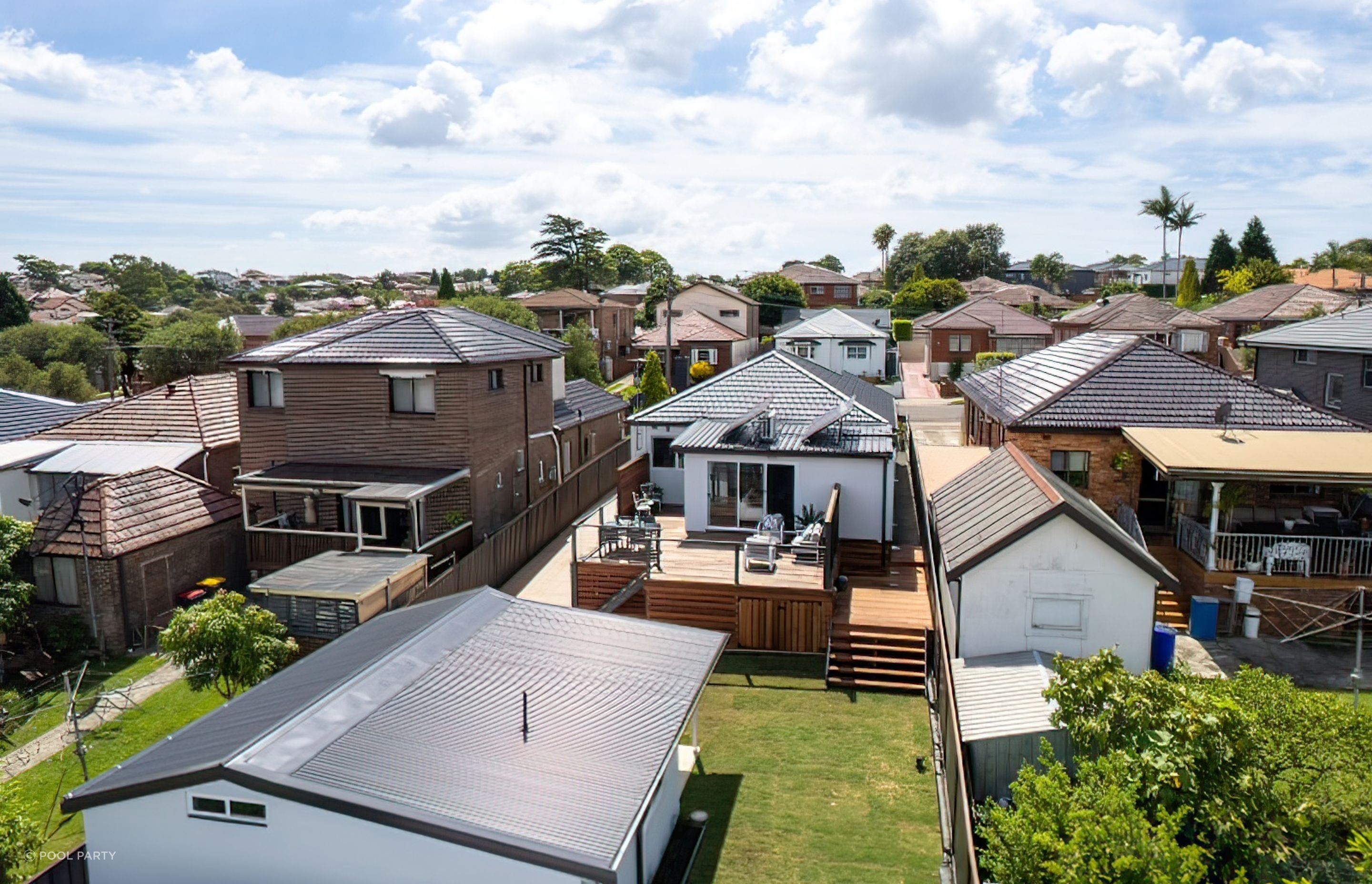 Frost-St-Earlwood-10-topaz-very-compressed-2x.jpeg