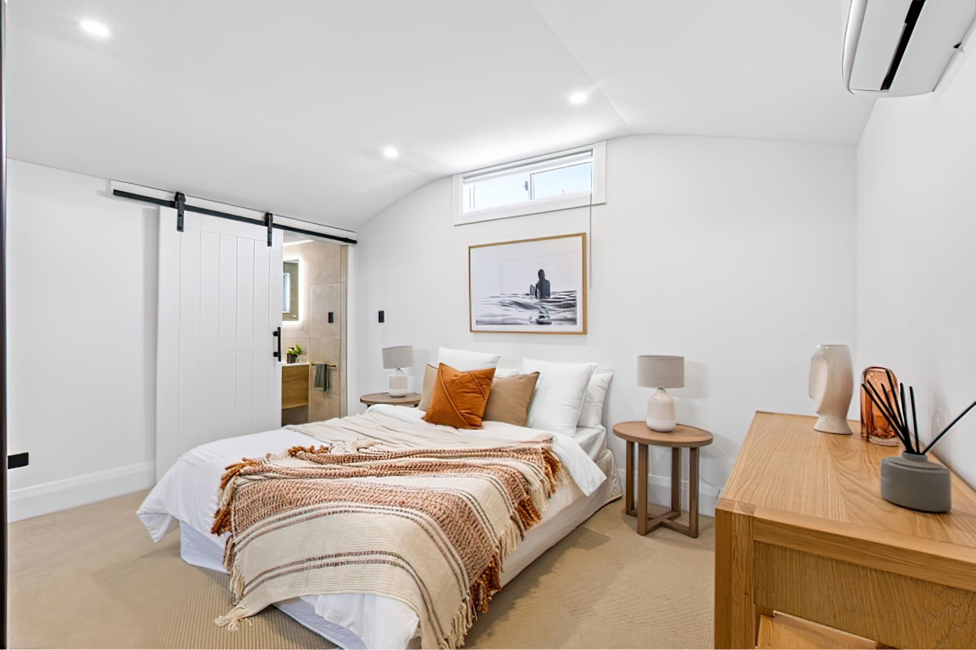Frost-St-Earlwood-6-topaz-very-compressed-2x.jpeg