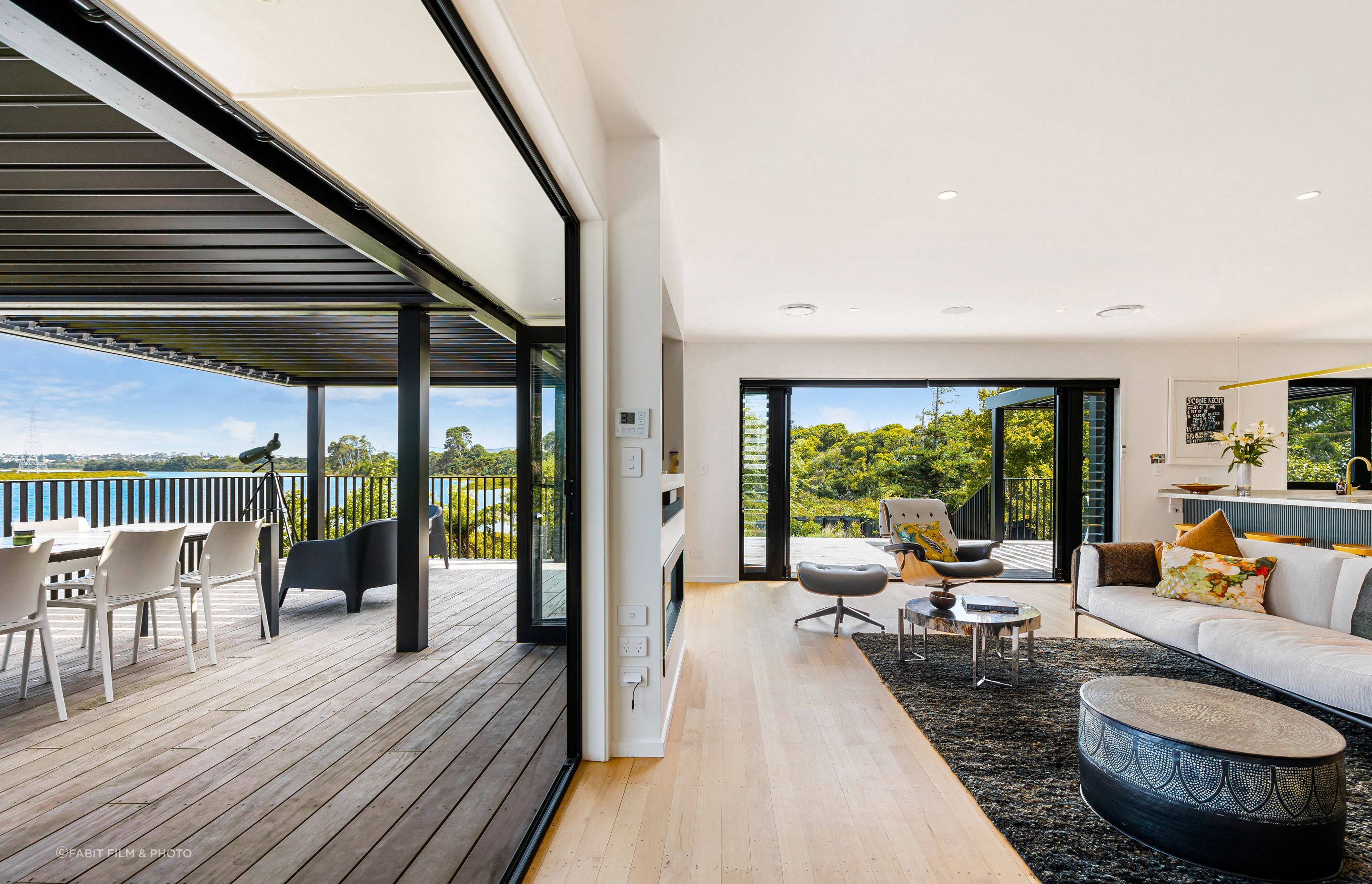 Coastline hide away