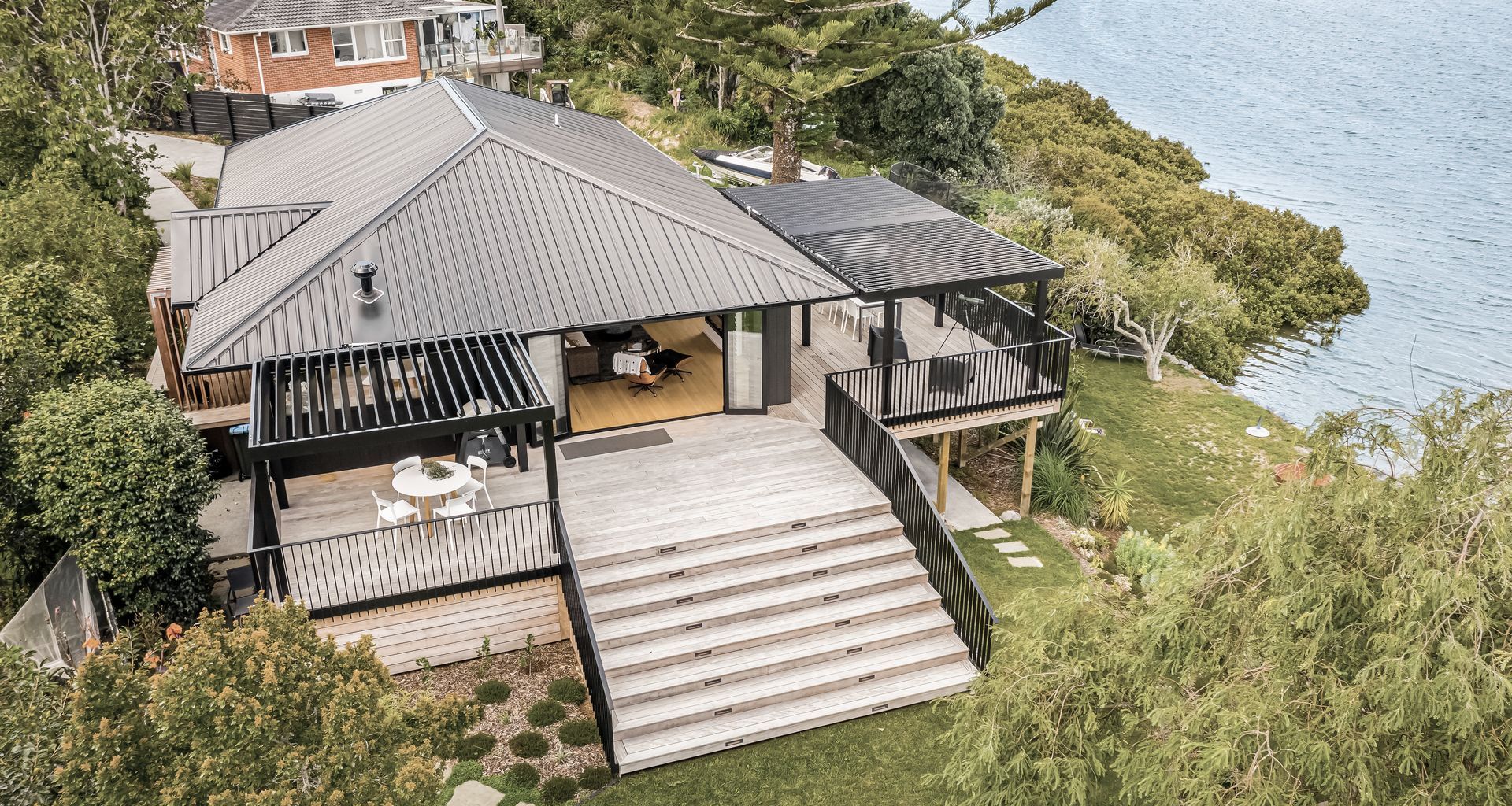 Coastline hide away banner