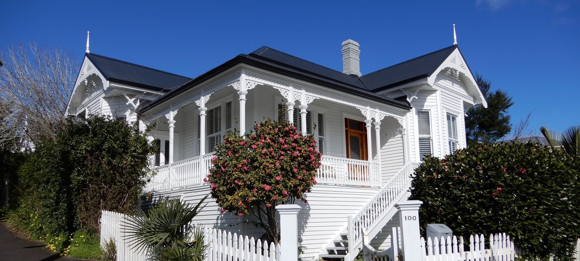 Grey Lynn Villa - Colorsteel Dridex Roof Replacement banner