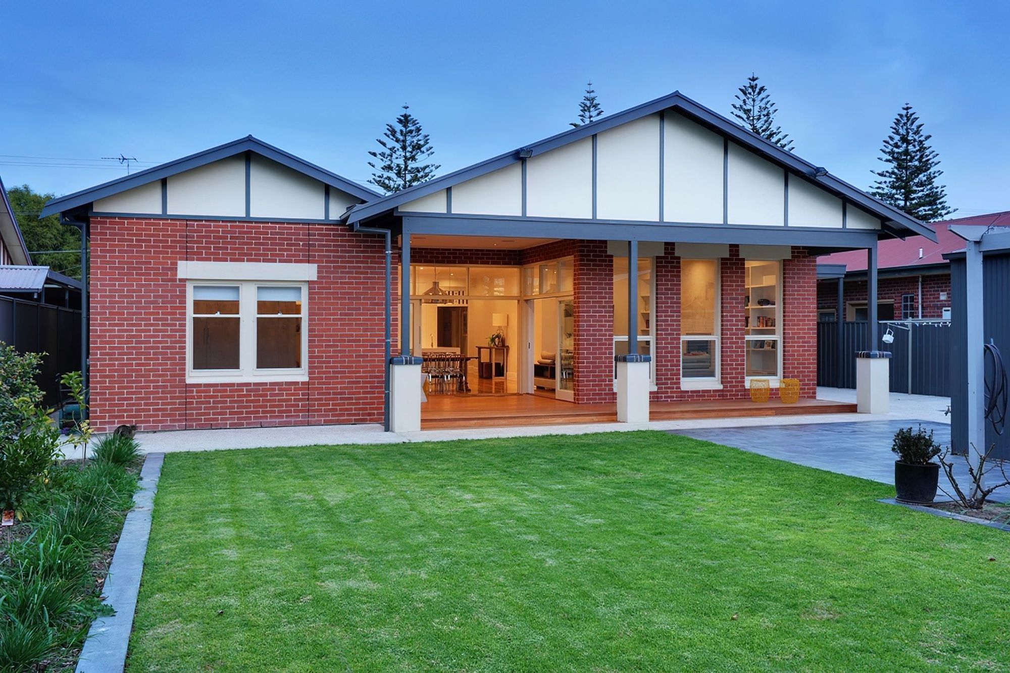 Gentlemans Bungalow Glenelg East