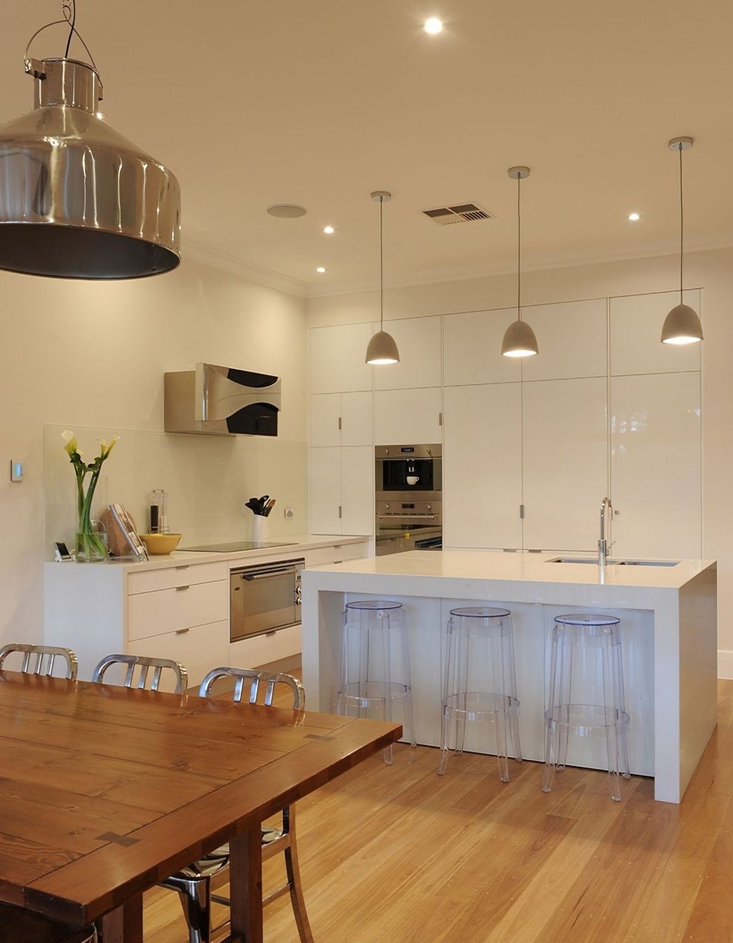 Gentlemans Bungalow Glenelg East