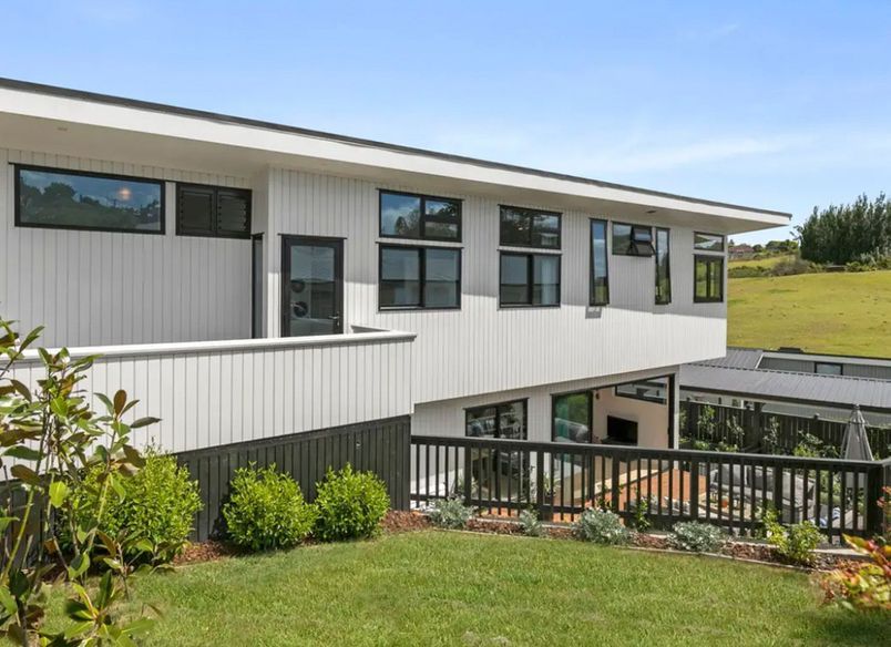 Apirana Ave, Glen Innes